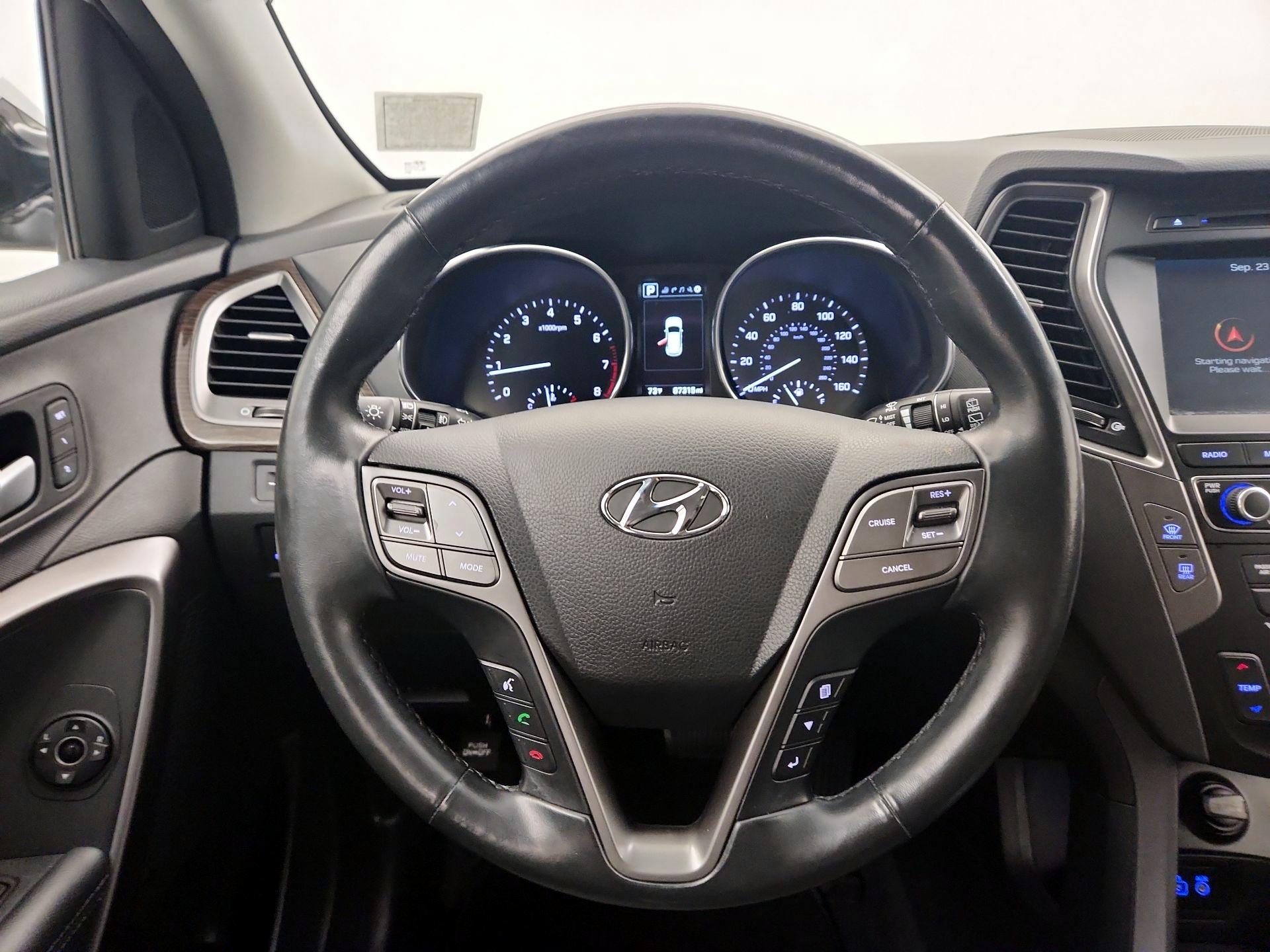 Thumbnail: 2017 Hyundai Santa Fe - 10