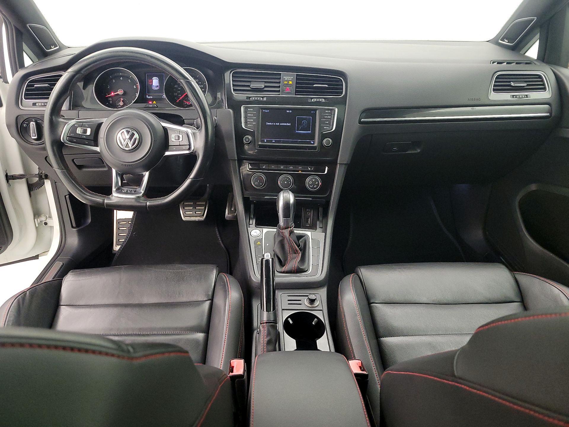 Thumbnail: 2016 Volkswagen Golf - 9