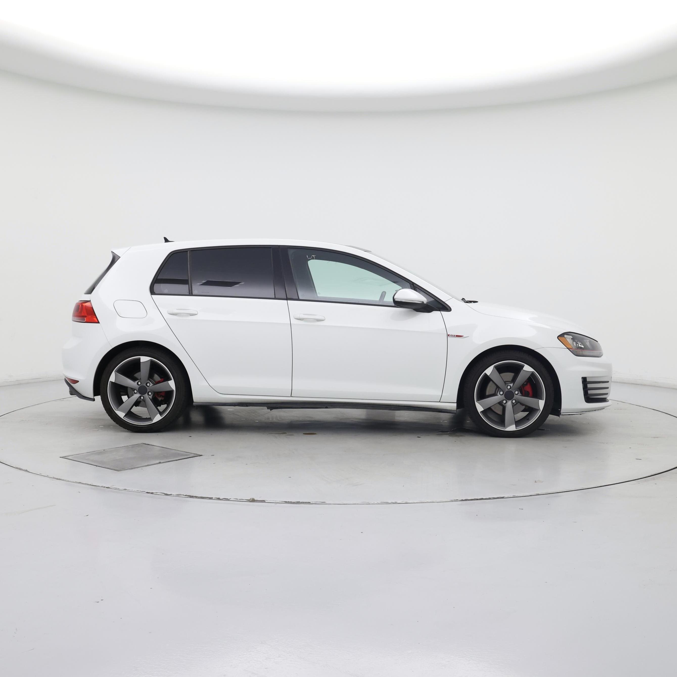 Thumbnail: 2016 Volkswagen Golf - 7