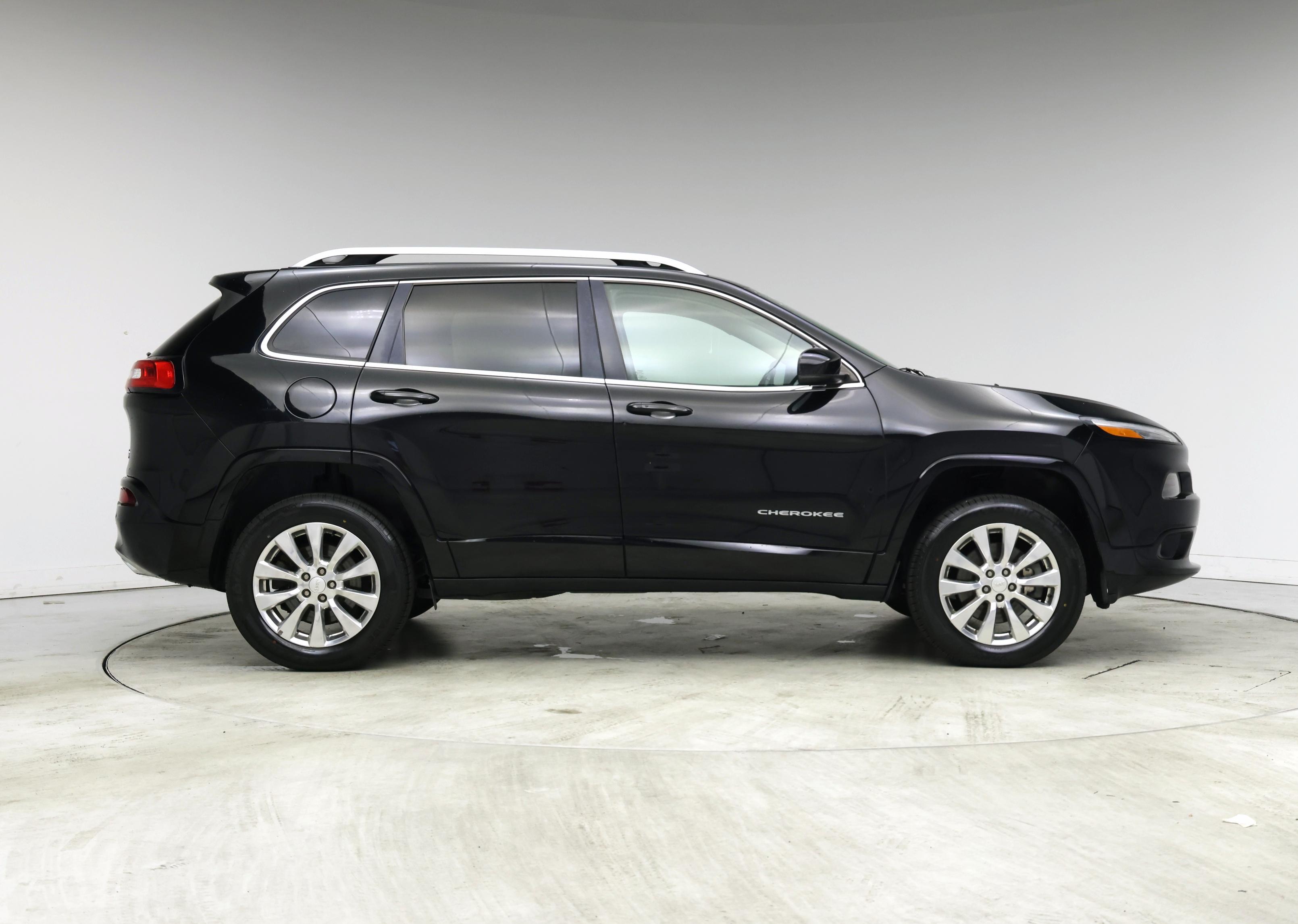 Thumbnail: 2018 Jeep Cherokee - 7