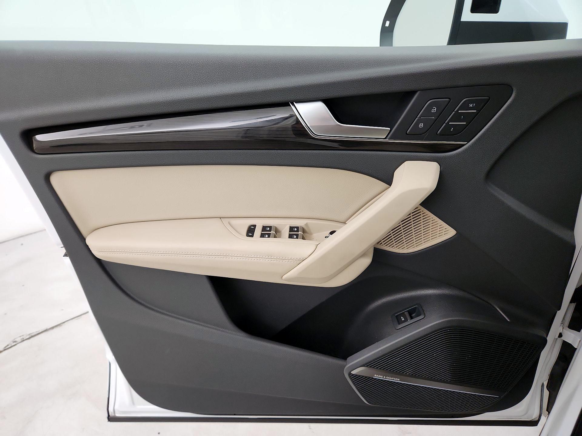 Thumbnail: 2019 Audi Q5 - 12