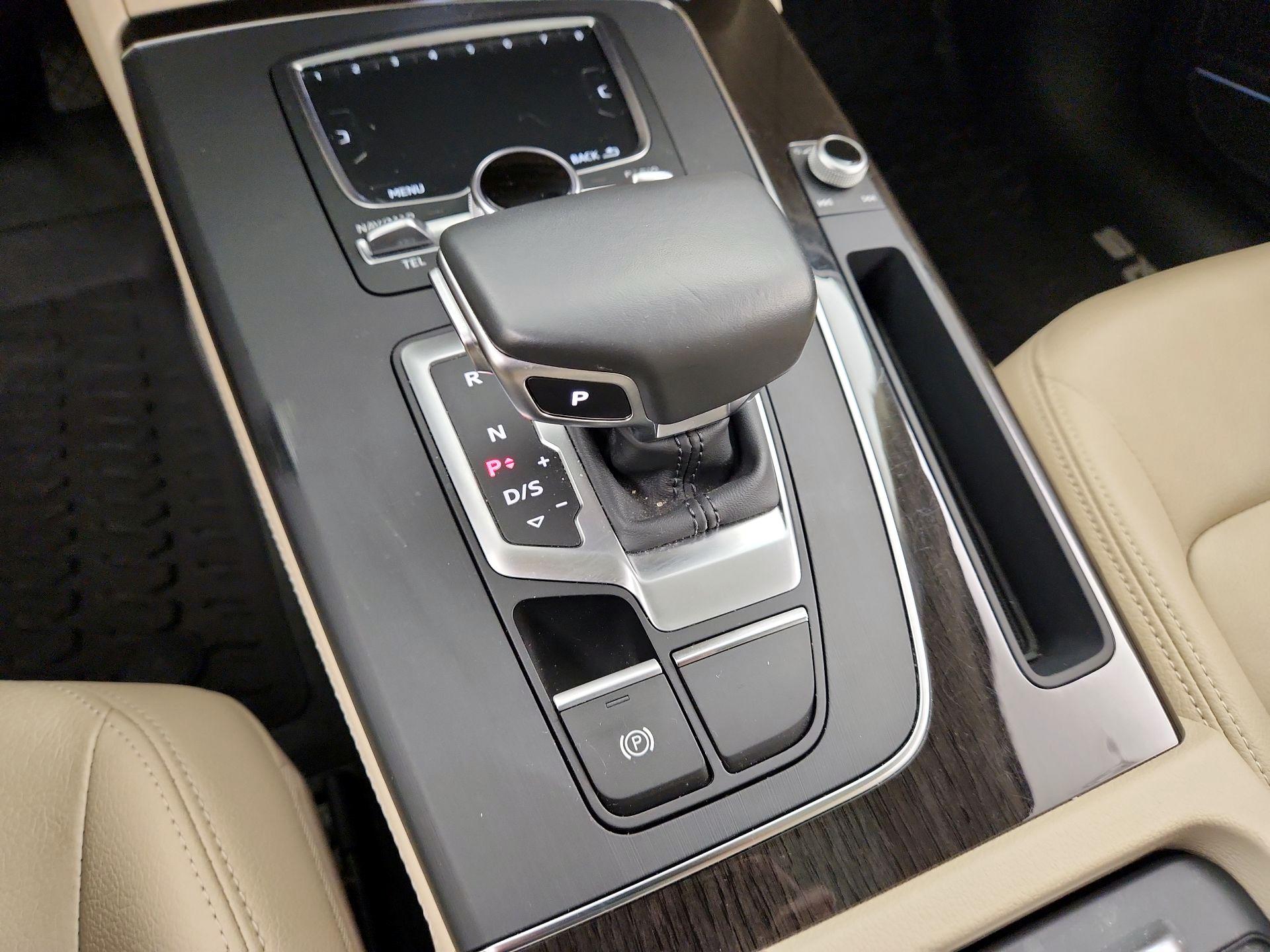 Thumbnail: 2019 Audi Q5 - 18