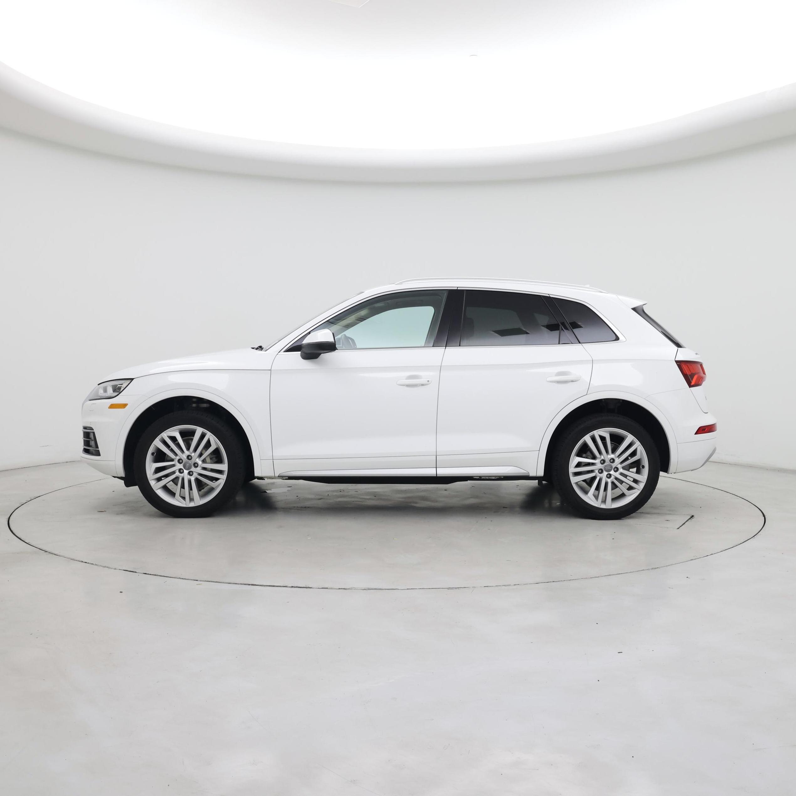 Thumbnail: 2019 Audi Q5 - 3