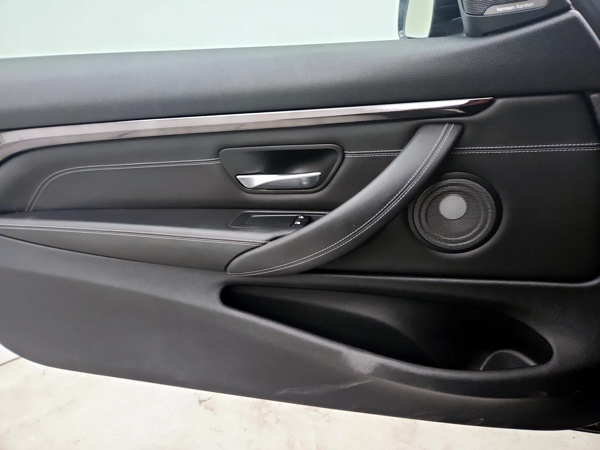 Thumbnail: 2016 BMW M4 - 12