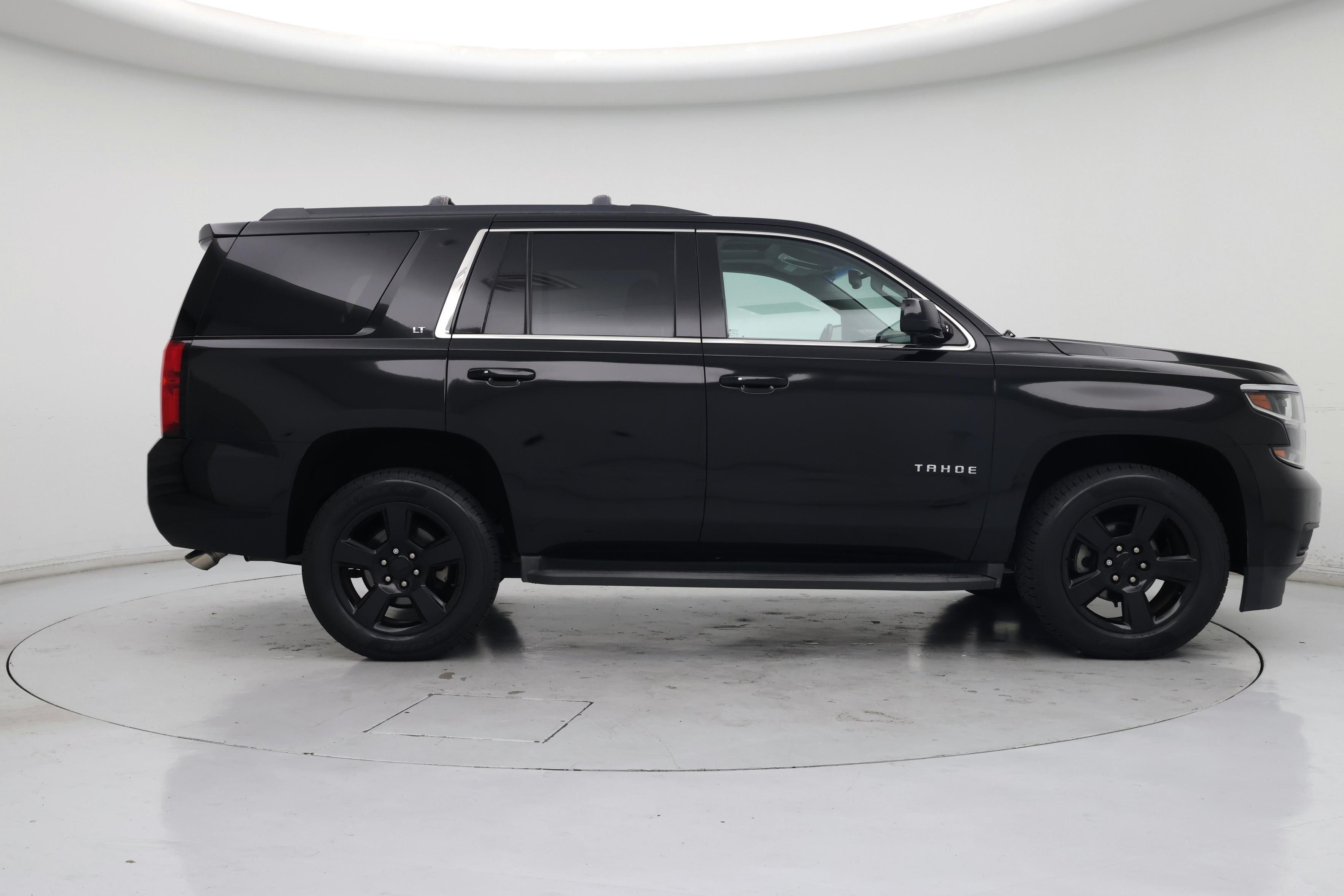 Thumbnail: 2017 Chevrolet Tahoe - 7