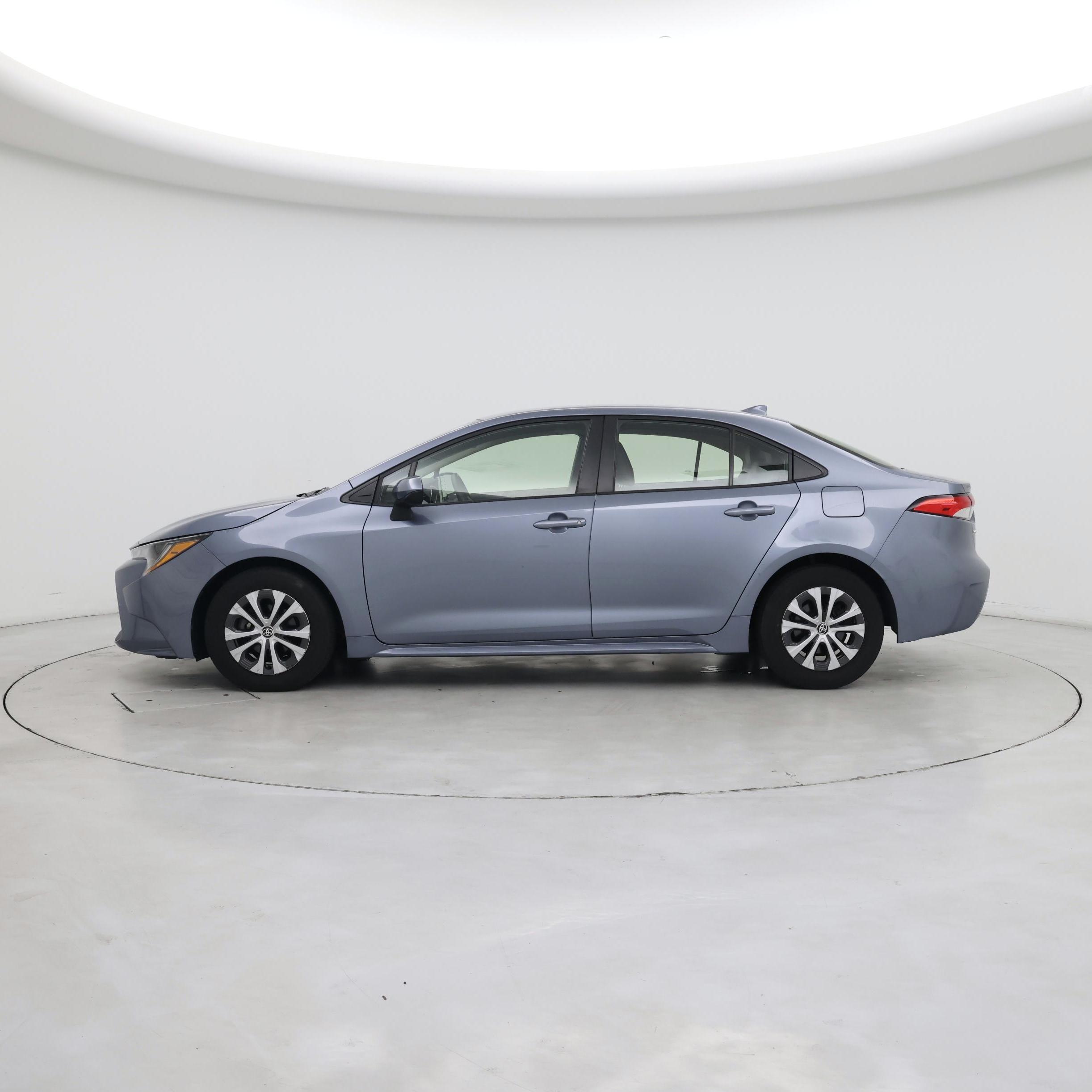 Thumbnail: 2022 Toyota Corolla - 3
