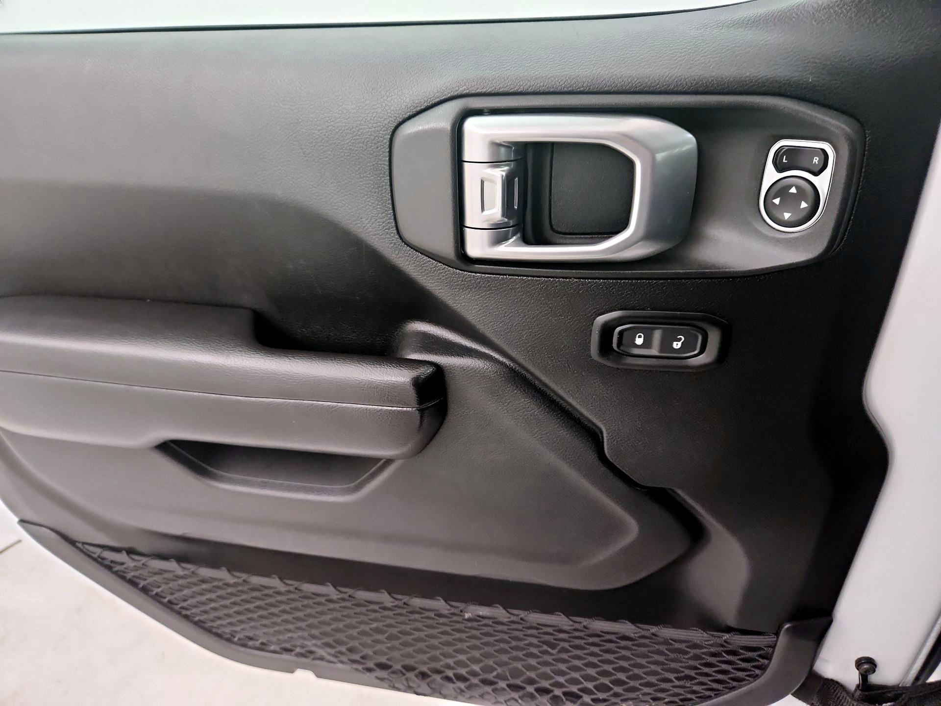 Thumbnail: 2020 Jeep Wrangler - 12