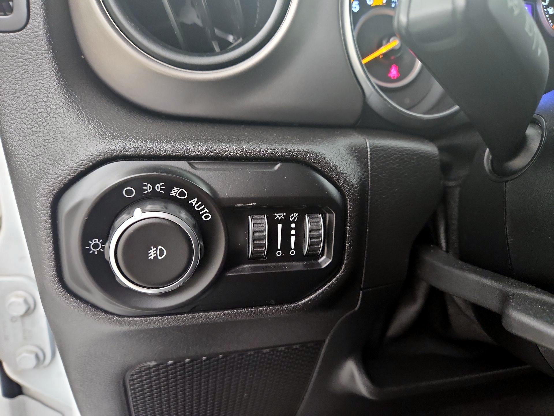 Thumbnail: 2020 Jeep Wrangler - 13