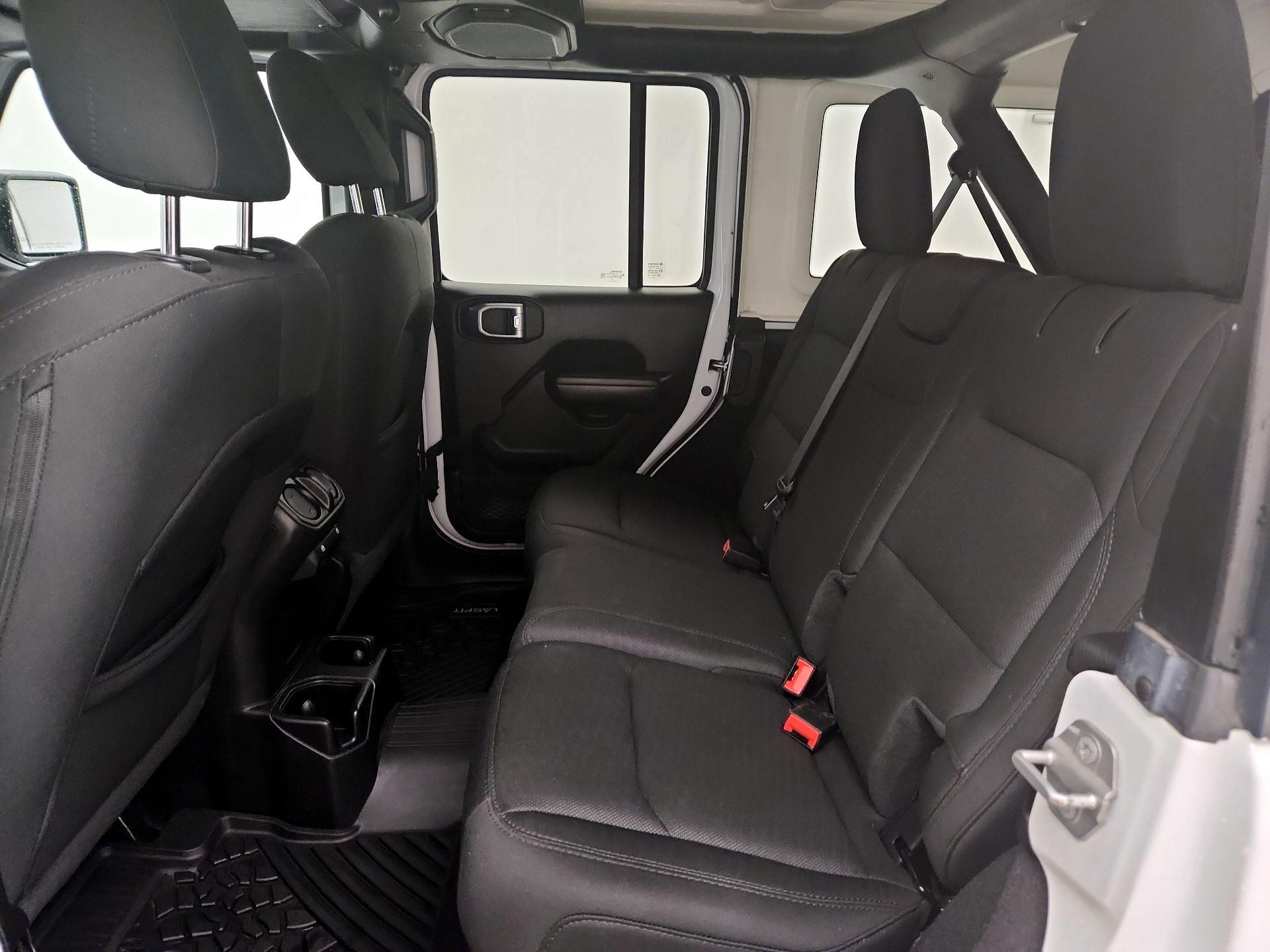 Thumbnail: 2020 Jeep Wrangler - 18