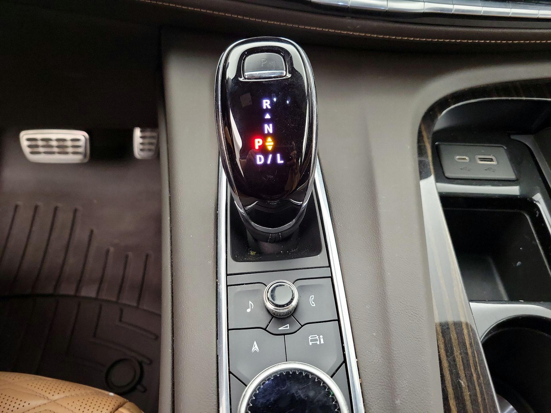 Thumbnail: 2023 Cadillac Escalade - 18