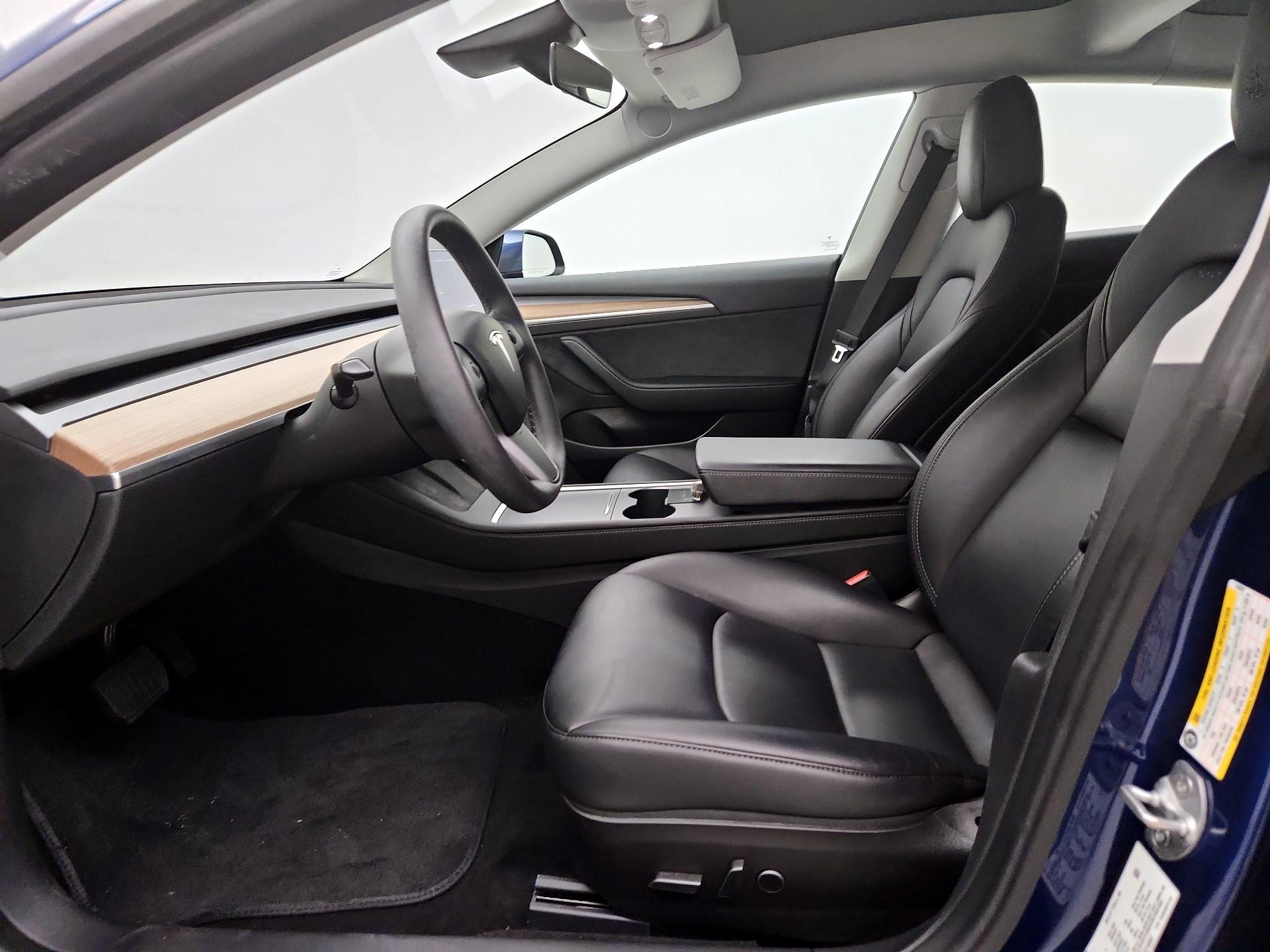 Thumbnail: 2022 Tesla Model 3 - 11
