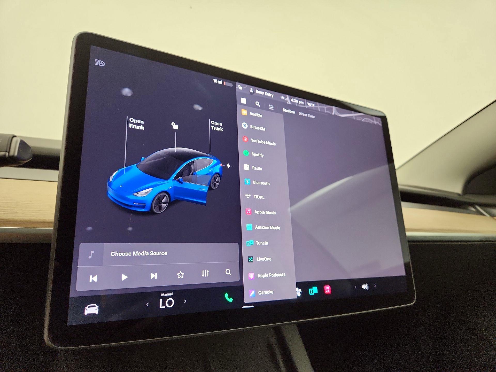 Thumbnail: 2022 Tesla Model 3 - 15