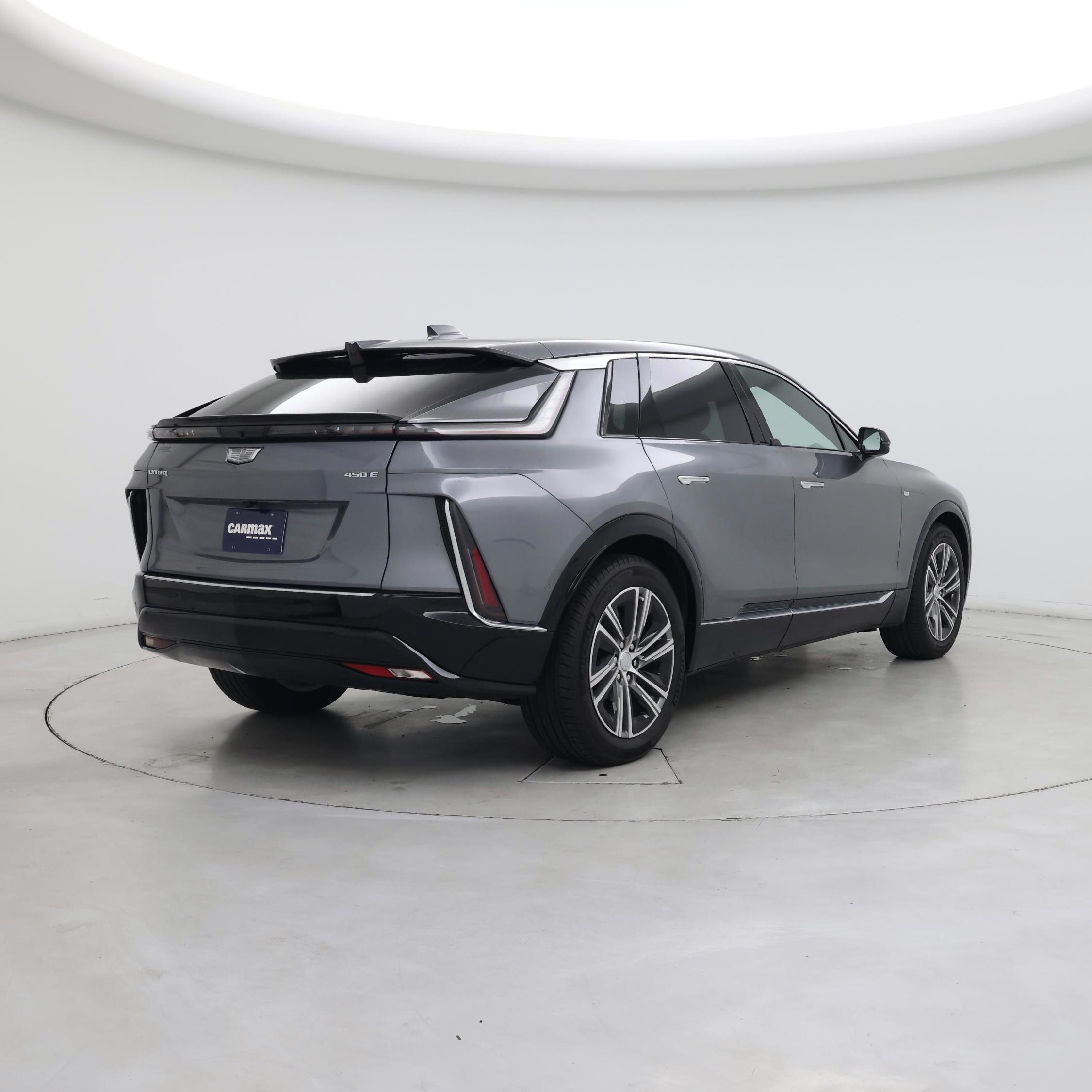 Thumbnail: 2023 Cadillac Lyriq - 8