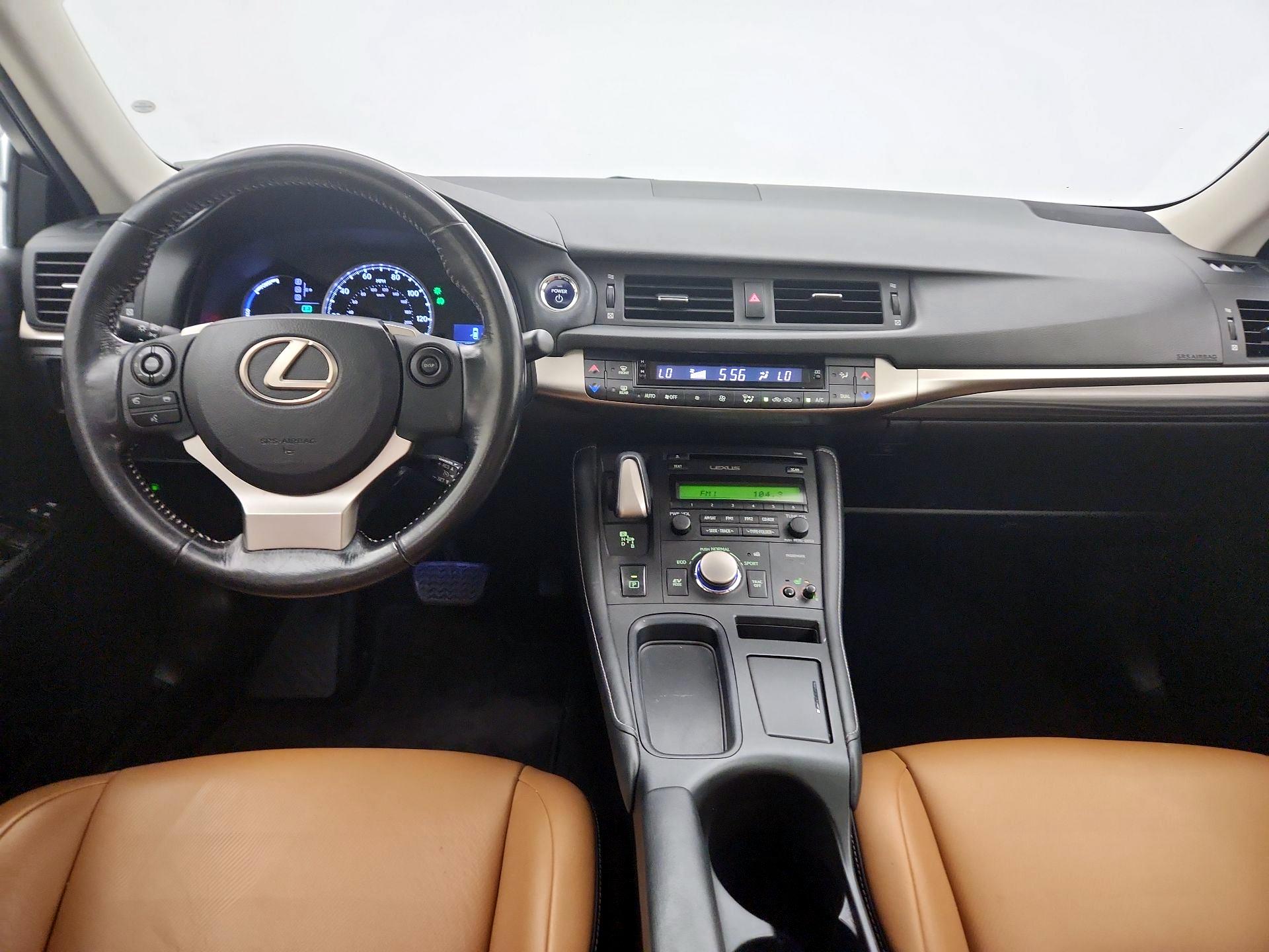 Thumbnail: 2015 Lexus CT - 9