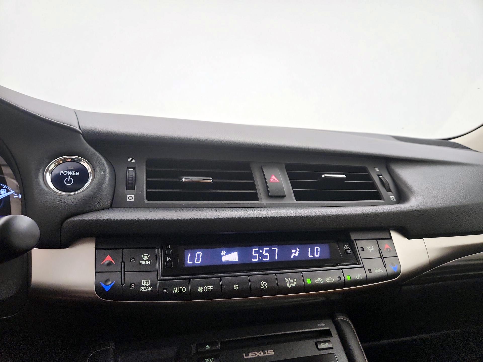 Thumbnail: 2015 Lexus CT - 16