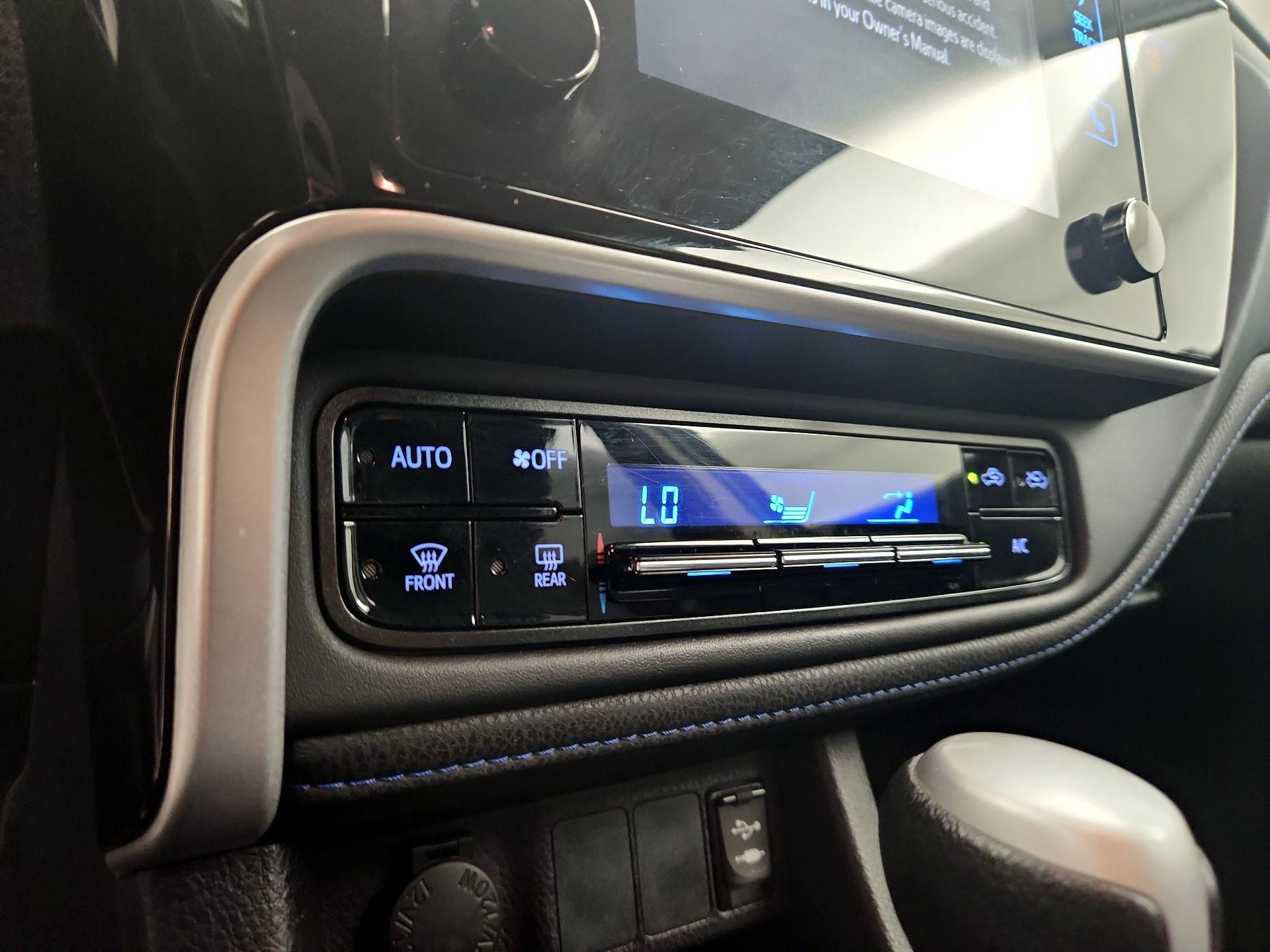 Thumbnail: 2019 Toyota Corolla - 16