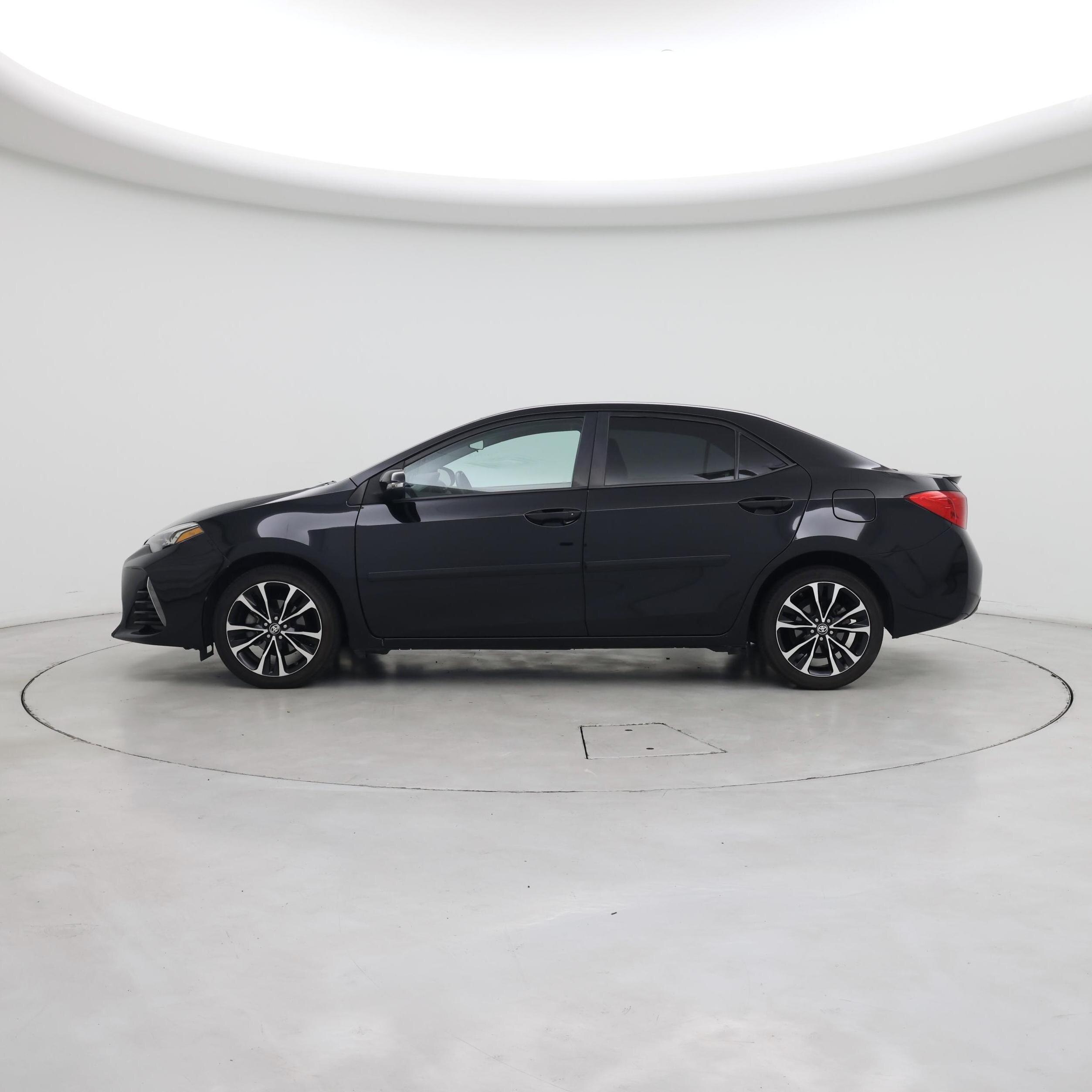 Thumbnail: 2019 Toyota Corolla - 3