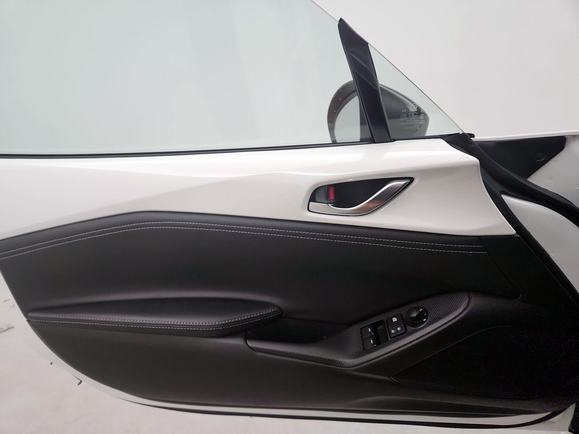 Thumbnail: 2023 Mazda MX-5 Miata - 12
