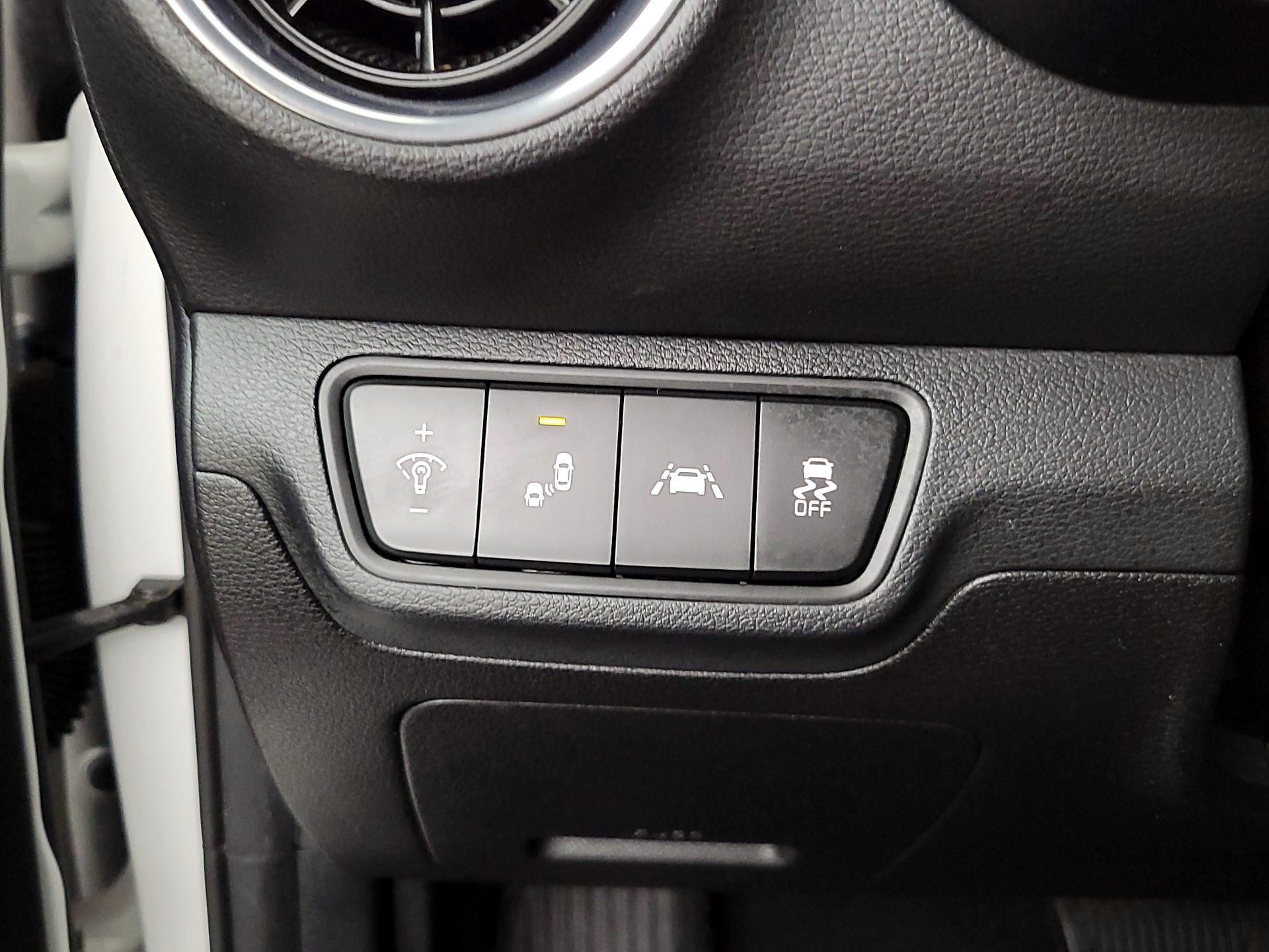Thumbnail: 2019 Kia Forte - 13