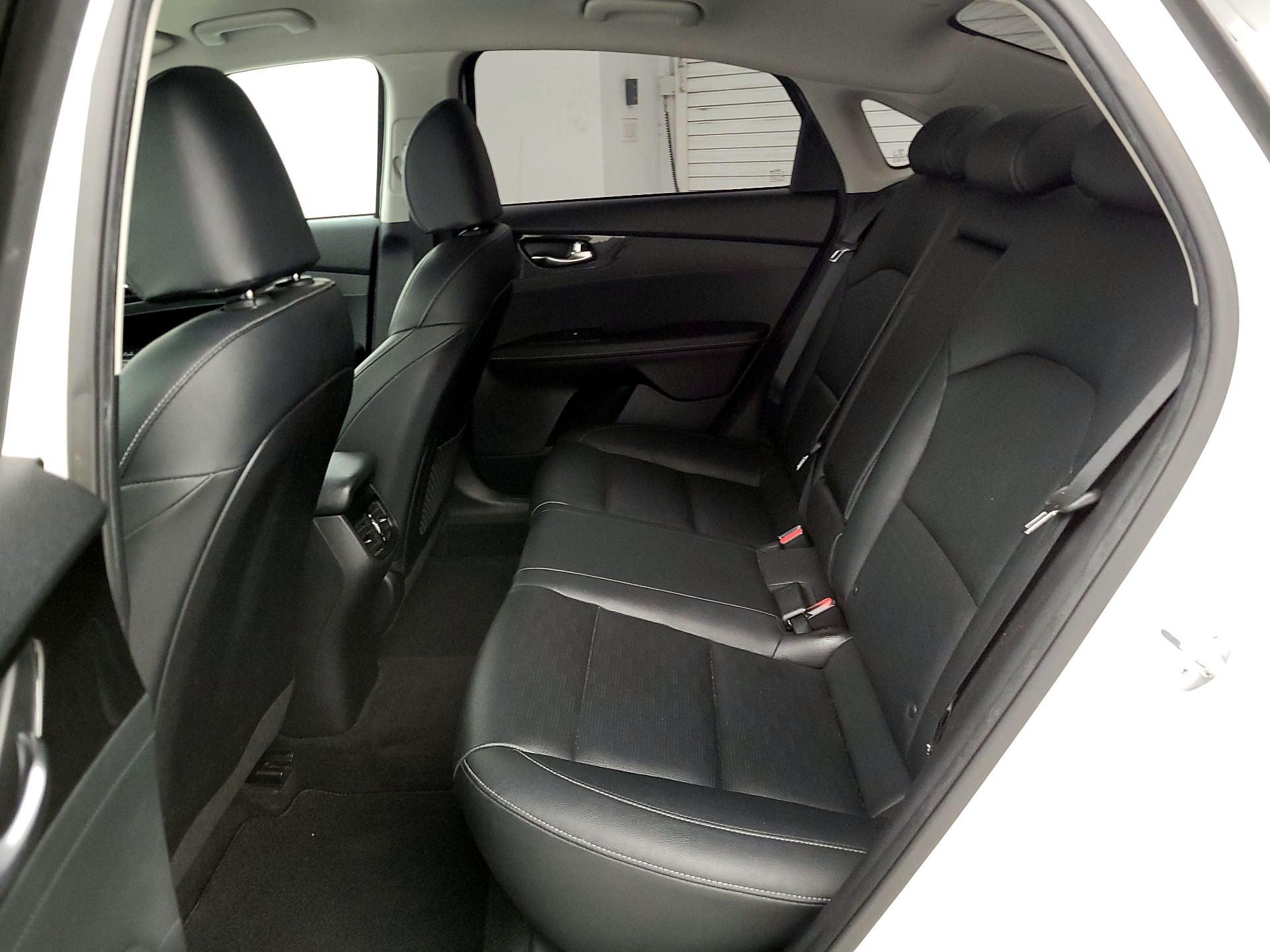 Thumbnail: 2019 Kia Forte - 19