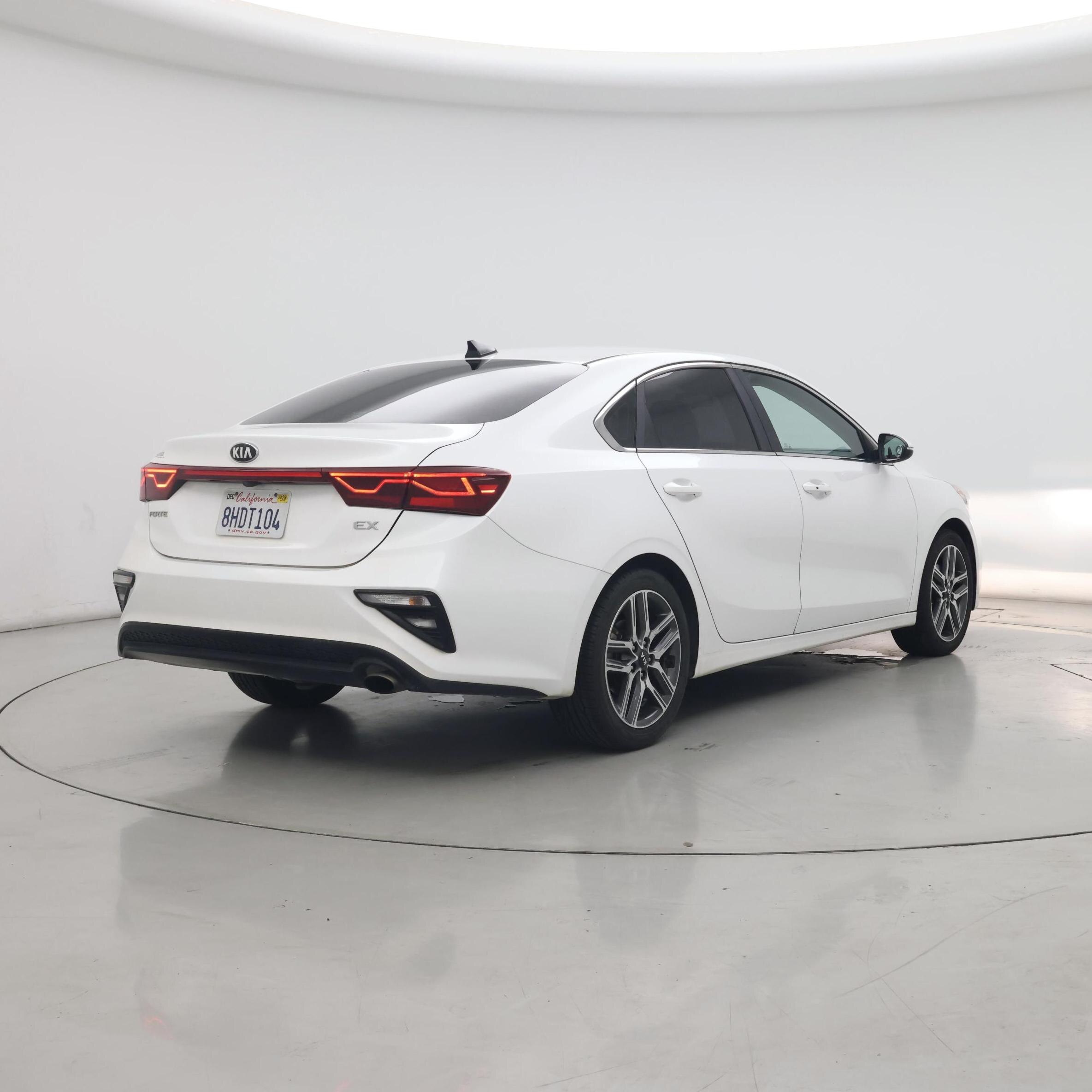 Thumbnail: 2019 Kia Forte - 8