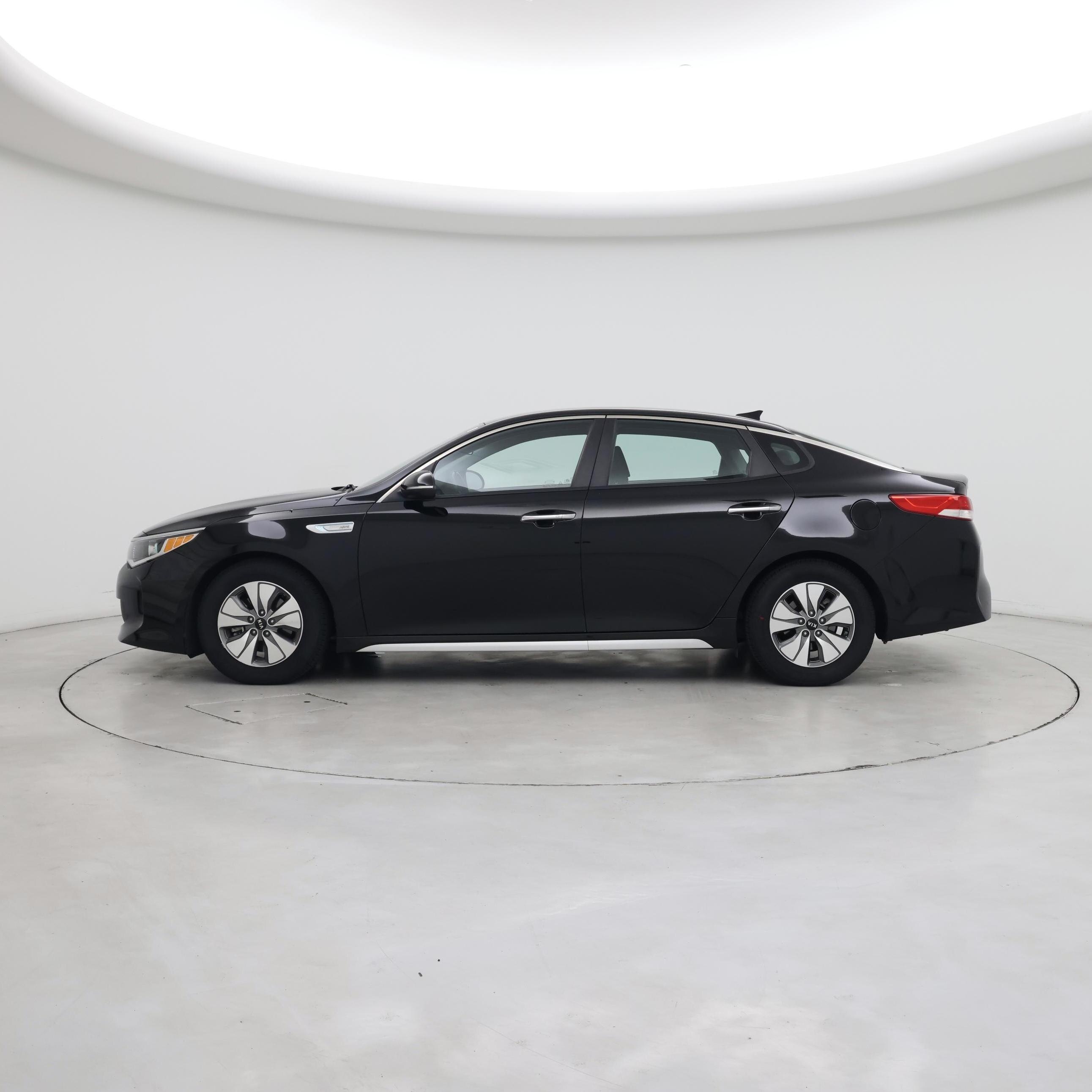 Thumbnail: 2017 Kia Optima - 3