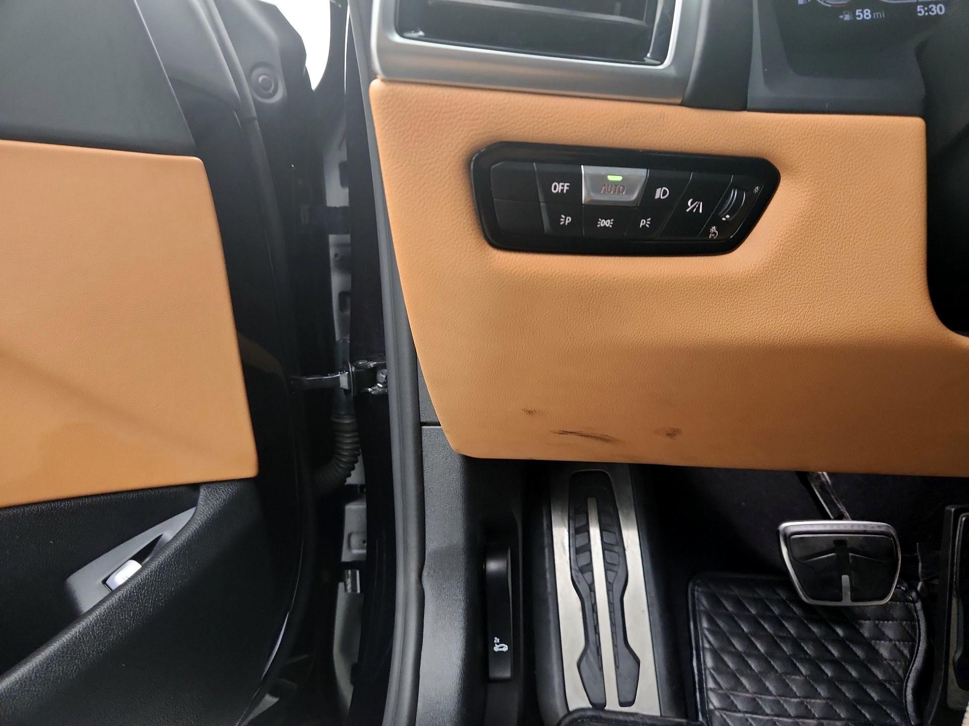 Thumbnail: 2020 BMW 8 Series - 13