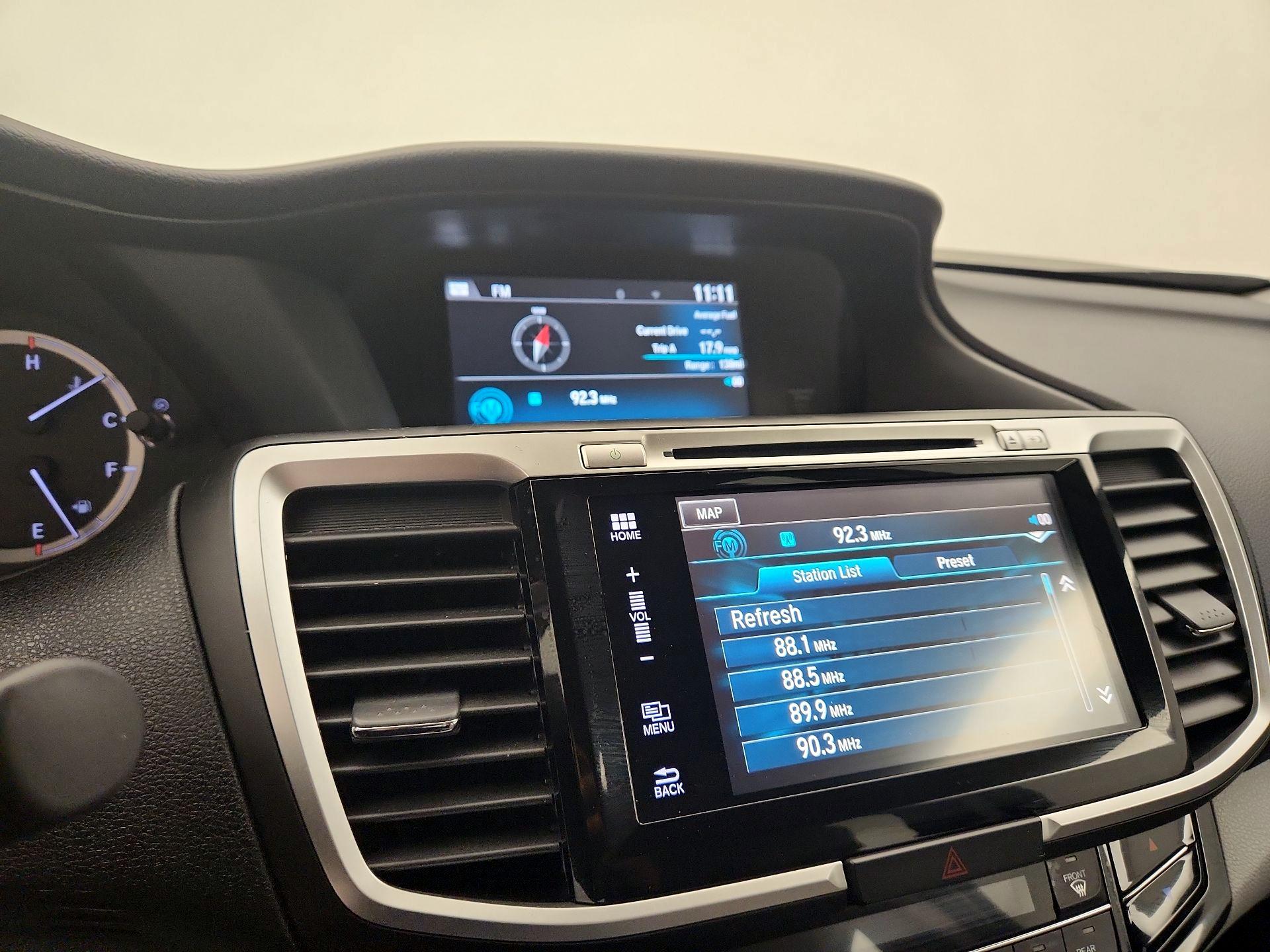 Thumbnail: 2016 Honda Accord - 15