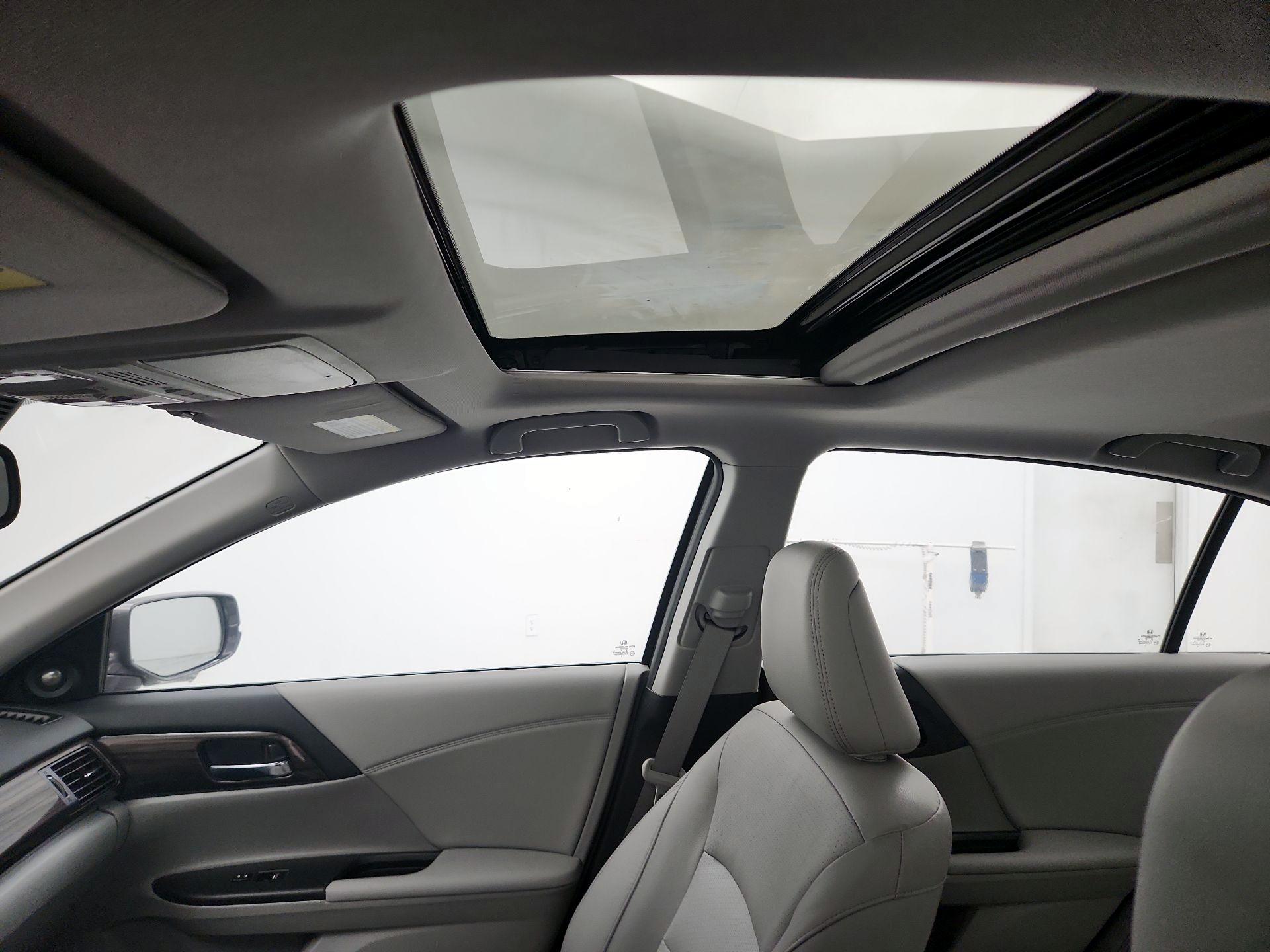 Thumbnail: 2016 Honda Accord - 19