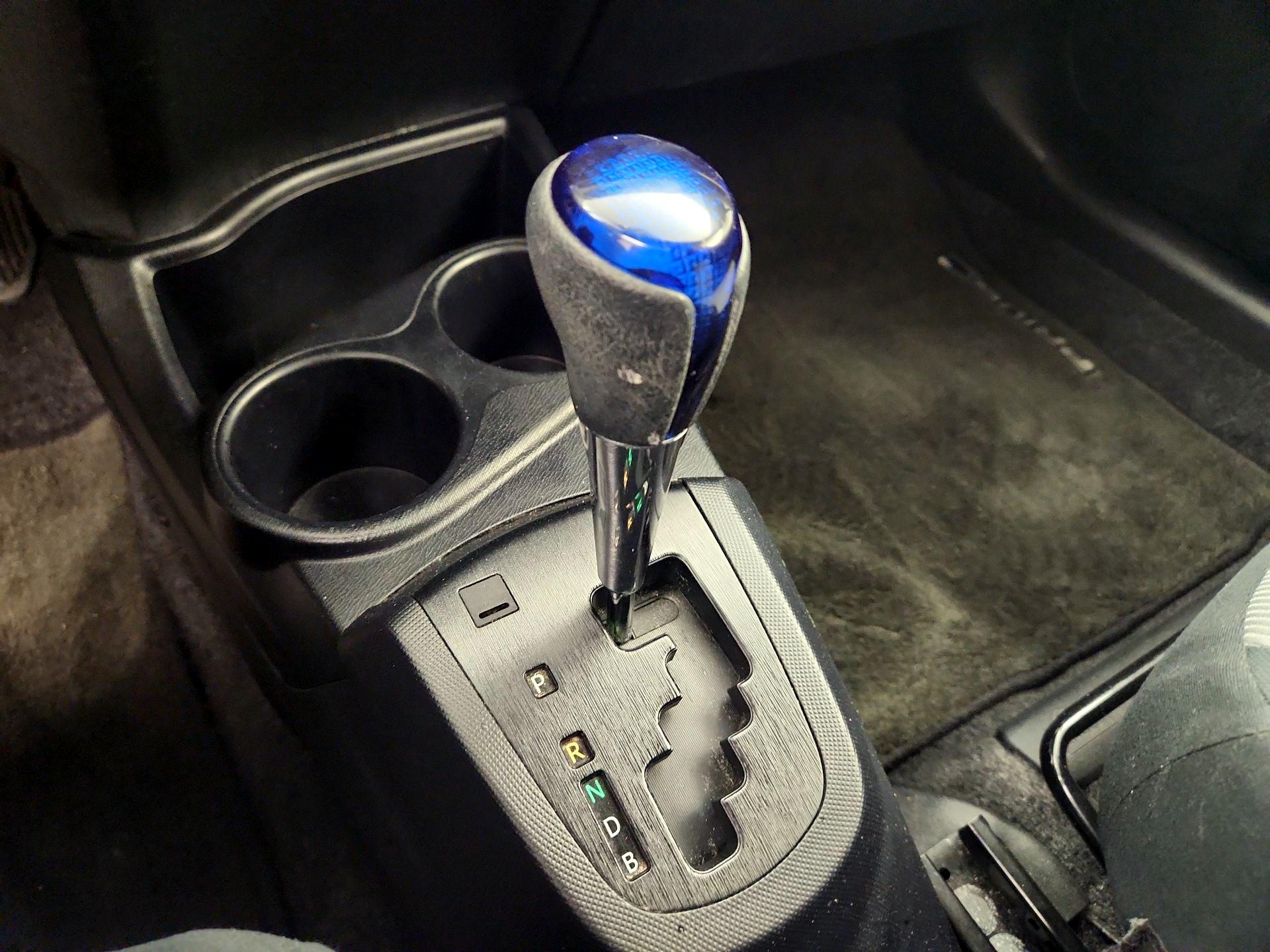 Thumbnail: 2016 Toyota Prius c - 16