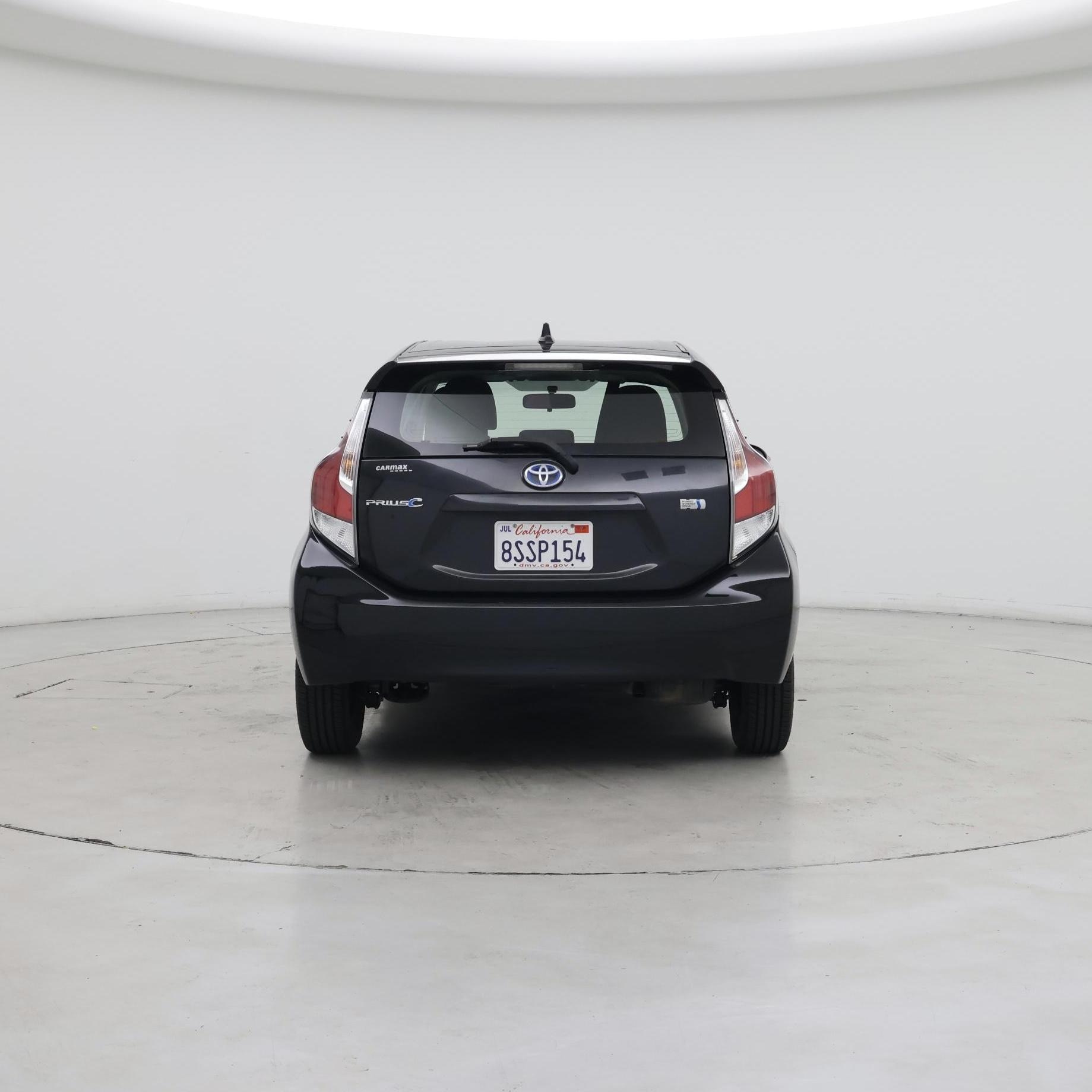 Thumbnail: 2016 Toyota Prius c - 6