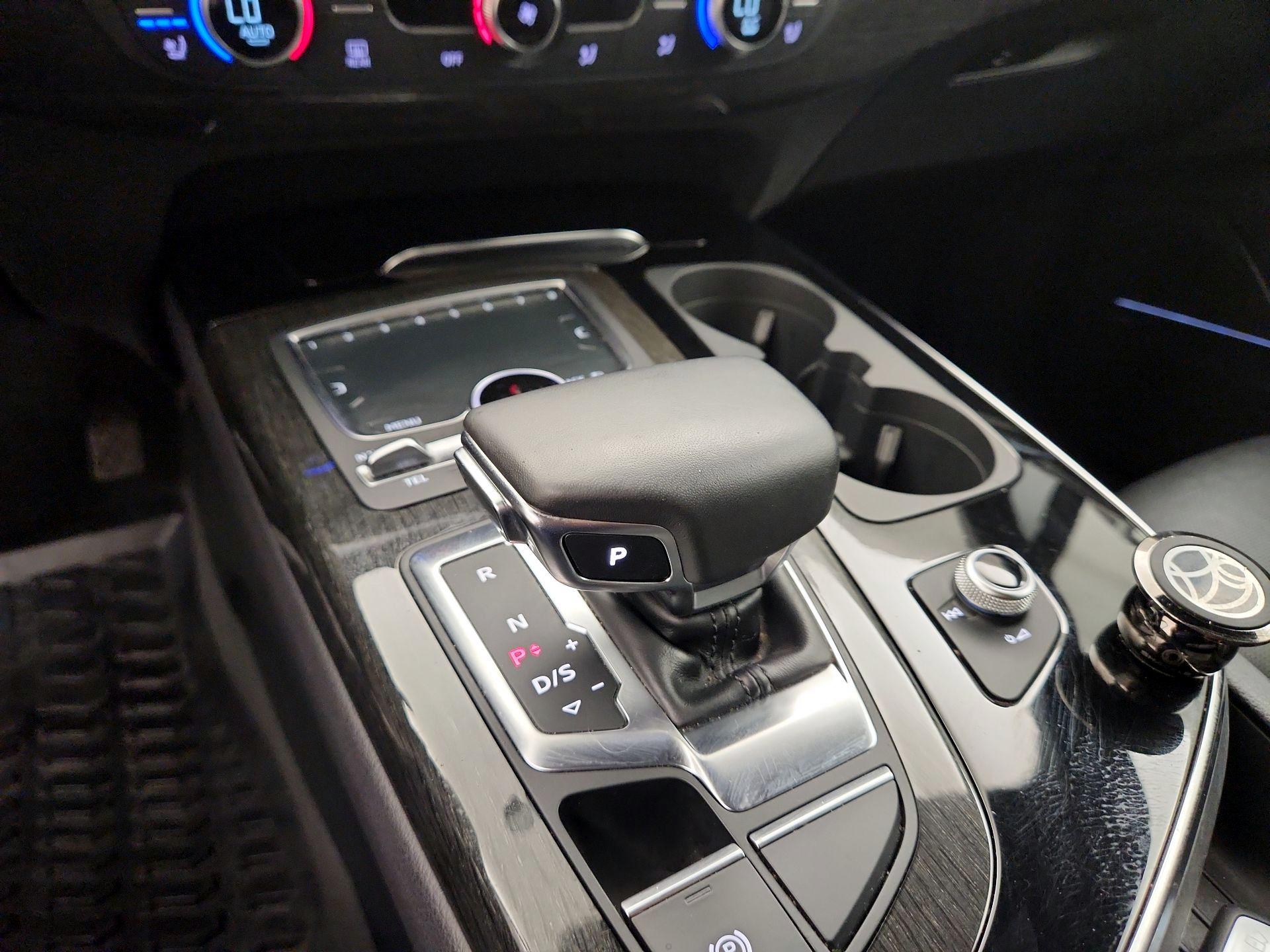 Thumbnail: 2018 Audi Q7 - 18