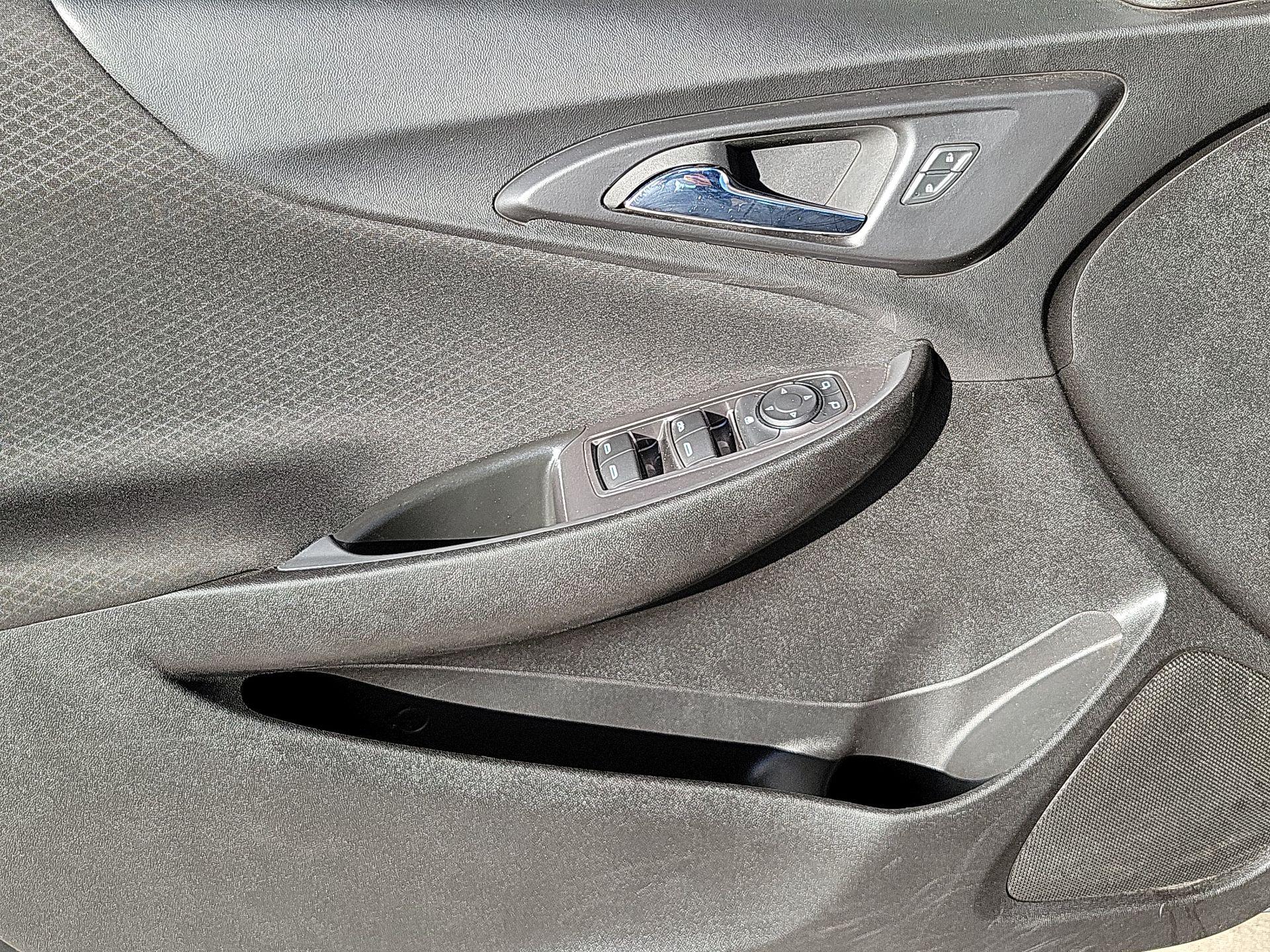 Thumbnail: 2024 Chevrolet Malibu - 10