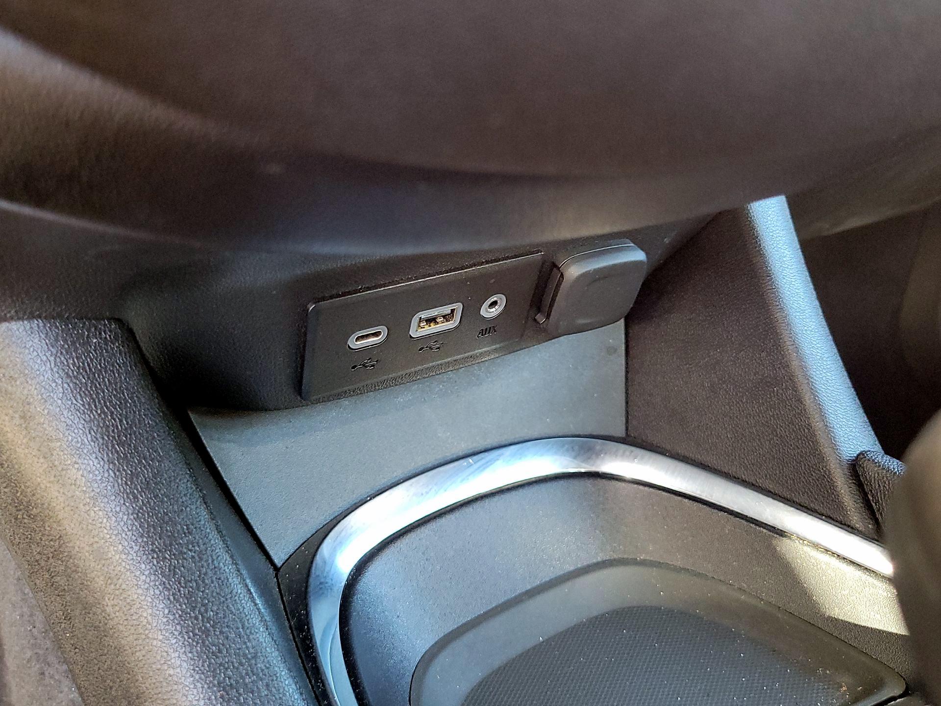 Thumbnail: 2024 Chevrolet Malibu - 16