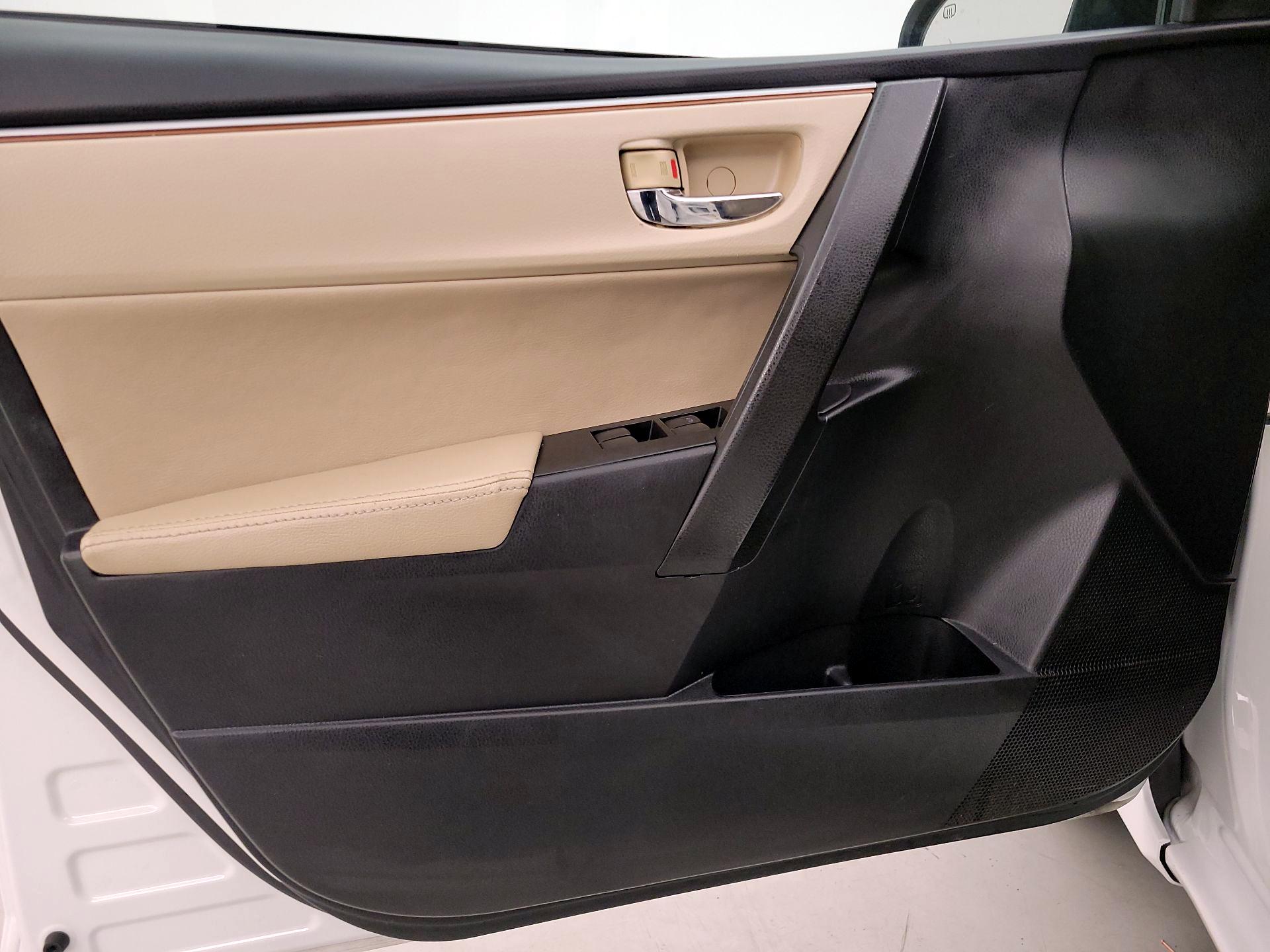 Thumbnail: 2015 Toyota Corolla - 12