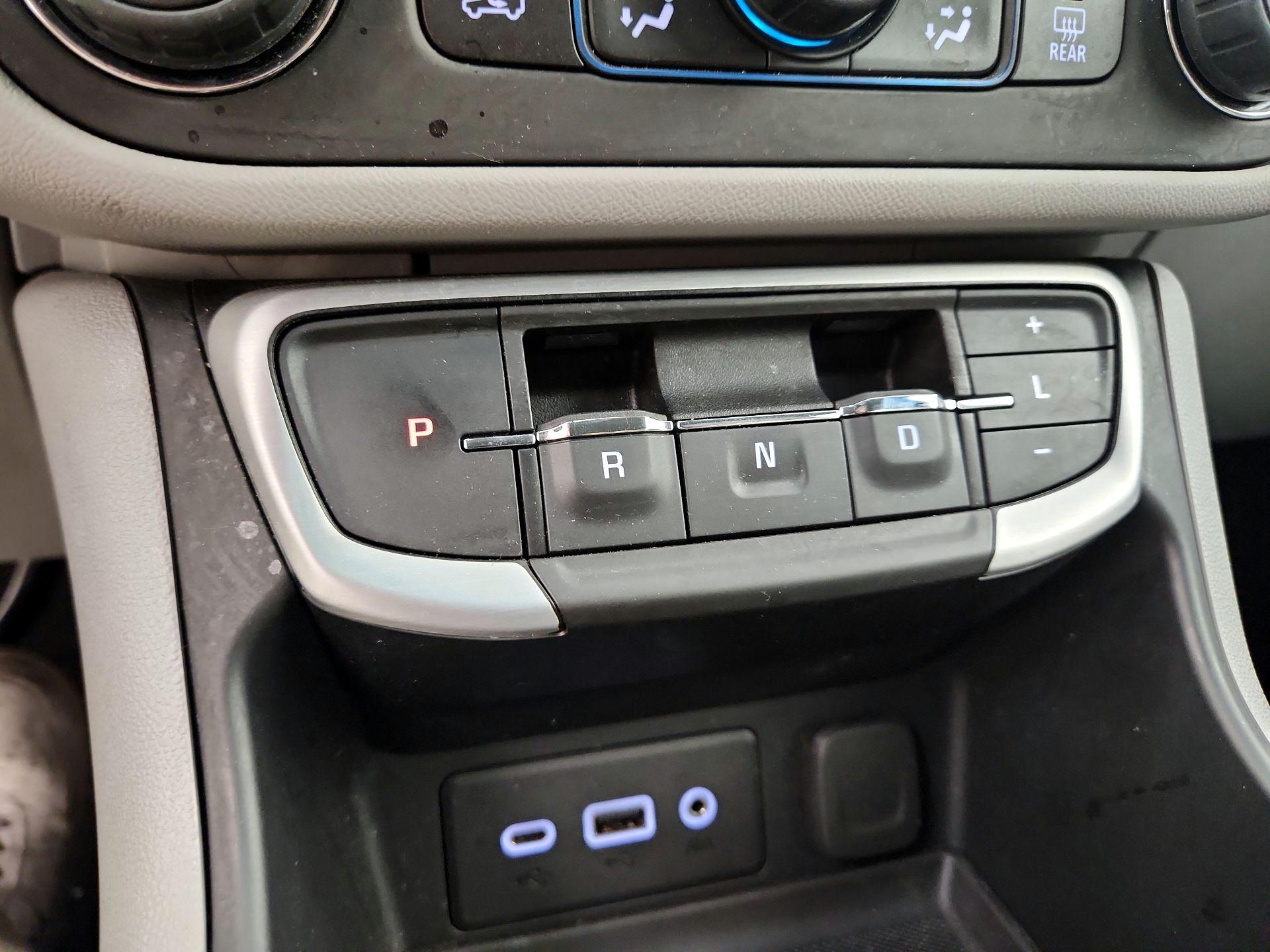 Thumbnail: 2023 GMC Terrain - 17