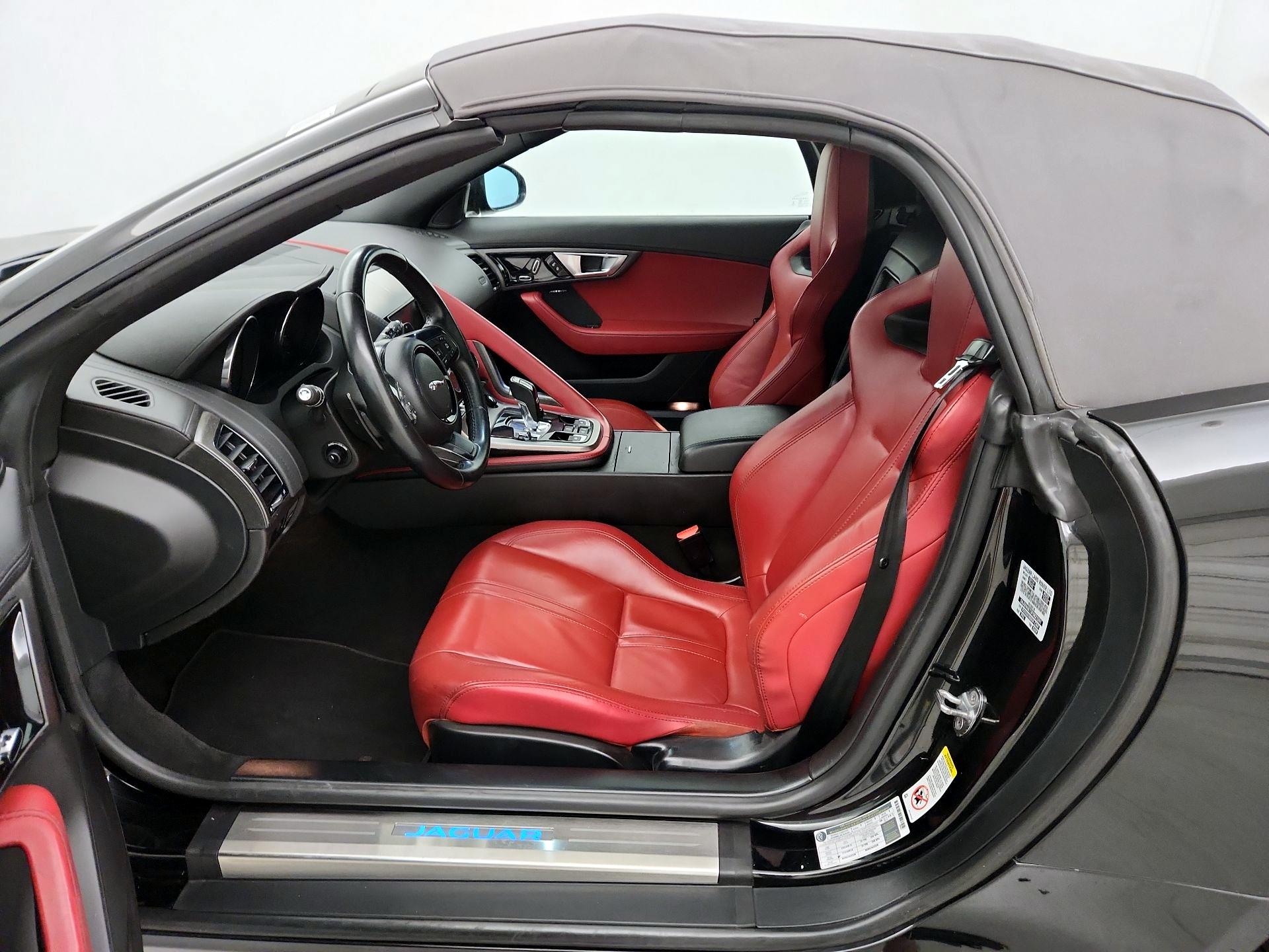 Thumbnail: 2015 Jaguar F-Type - 11