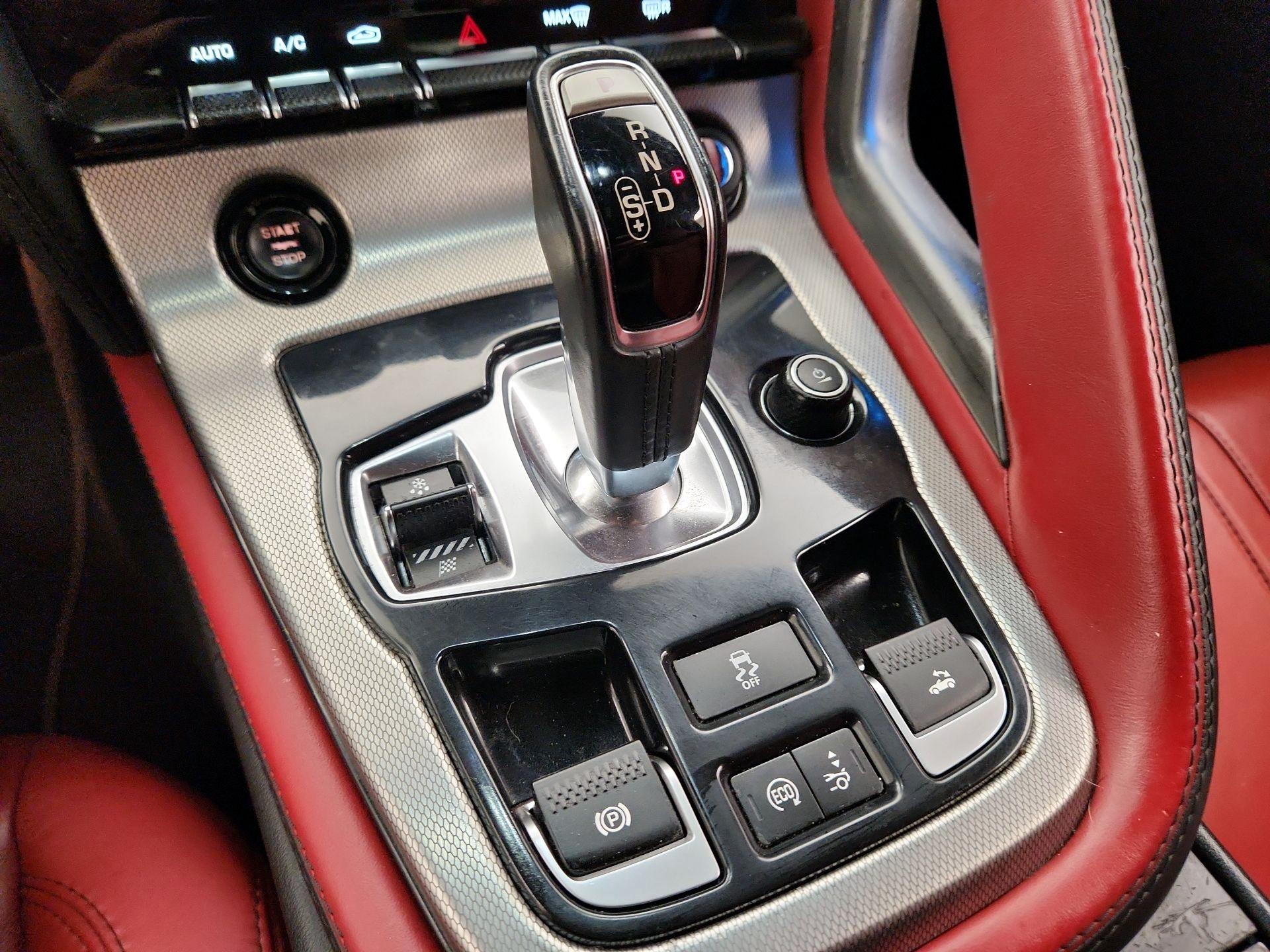 Thumbnail: 2015 Jaguar F-Type - 17