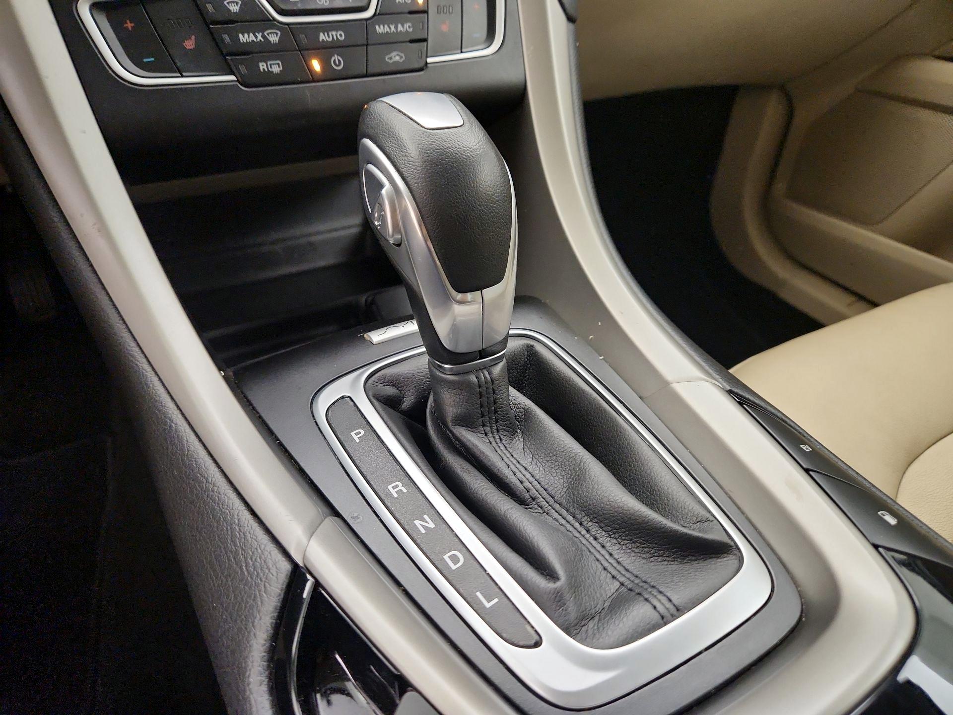 Thumbnail: 2016 Ford Fusion - 18