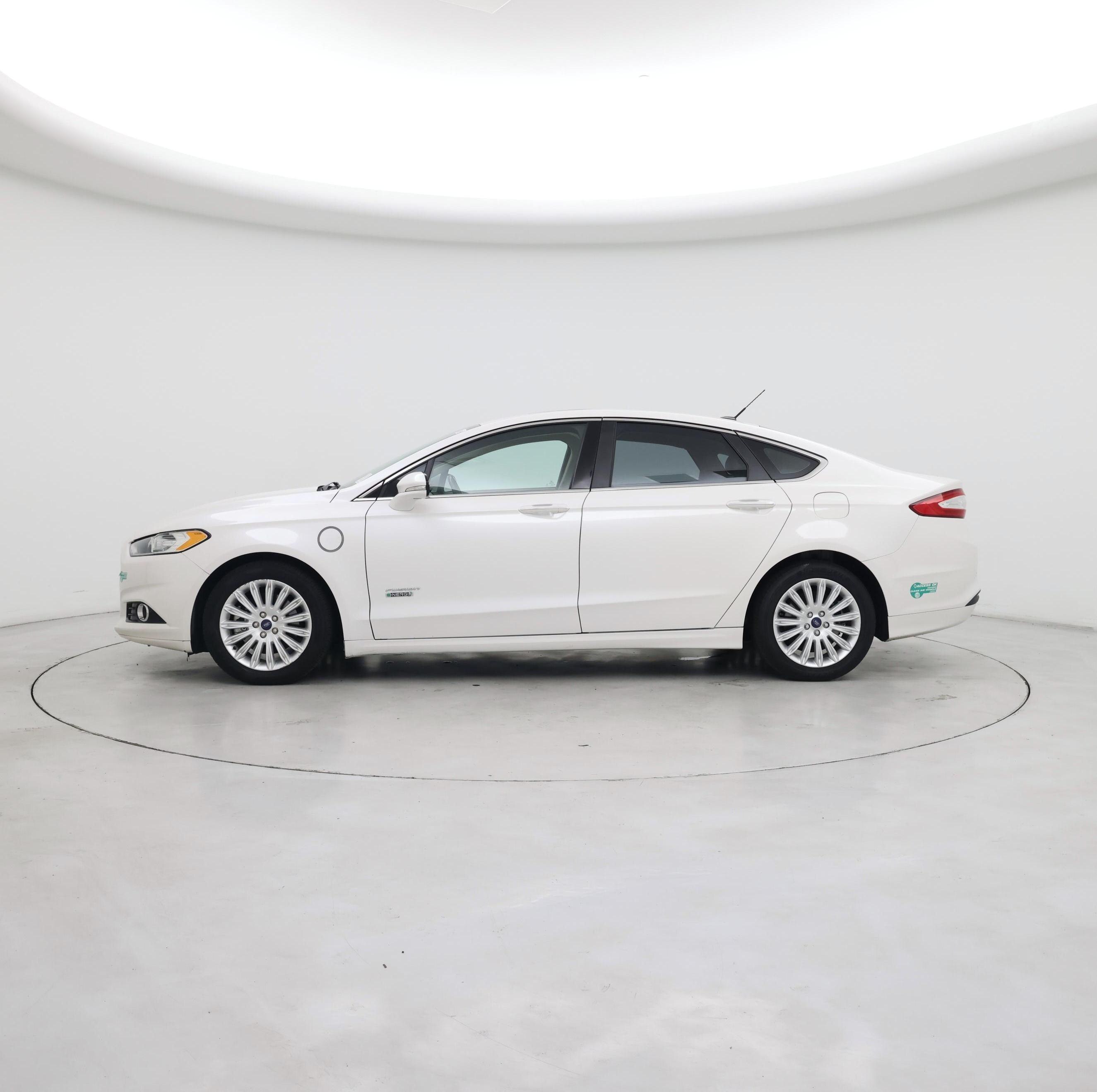 Thumbnail: 2016 Ford Fusion - 3