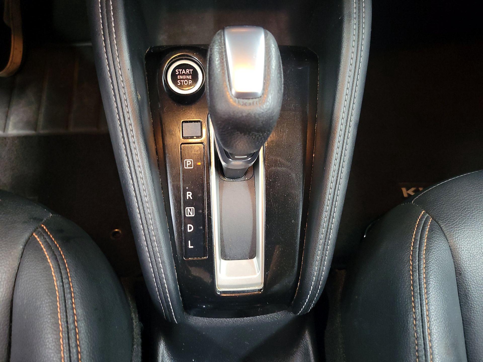 Thumbnail: 2019 Nissan Kicks - 16