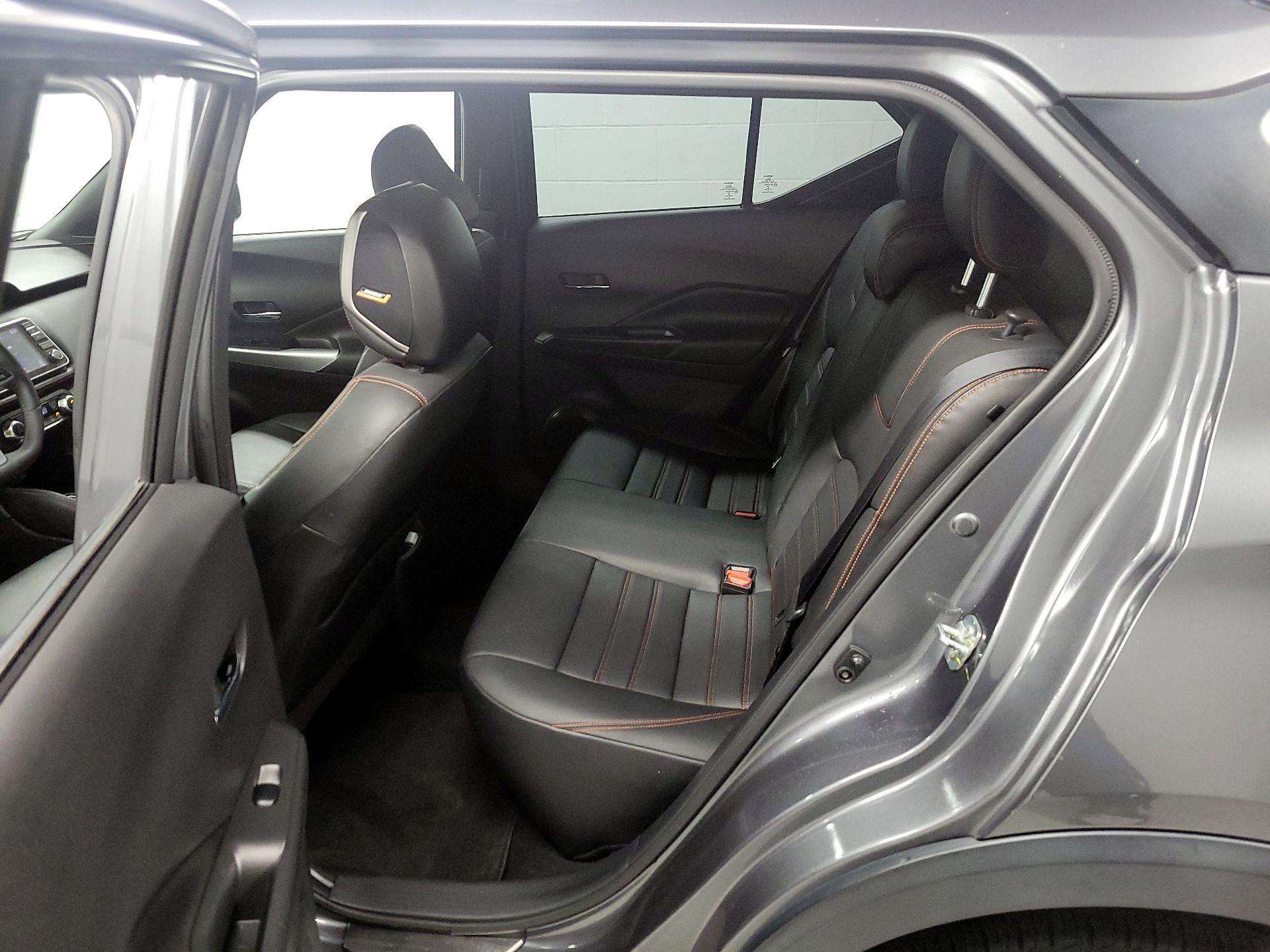 Thumbnail: 2019 Nissan Kicks - 17