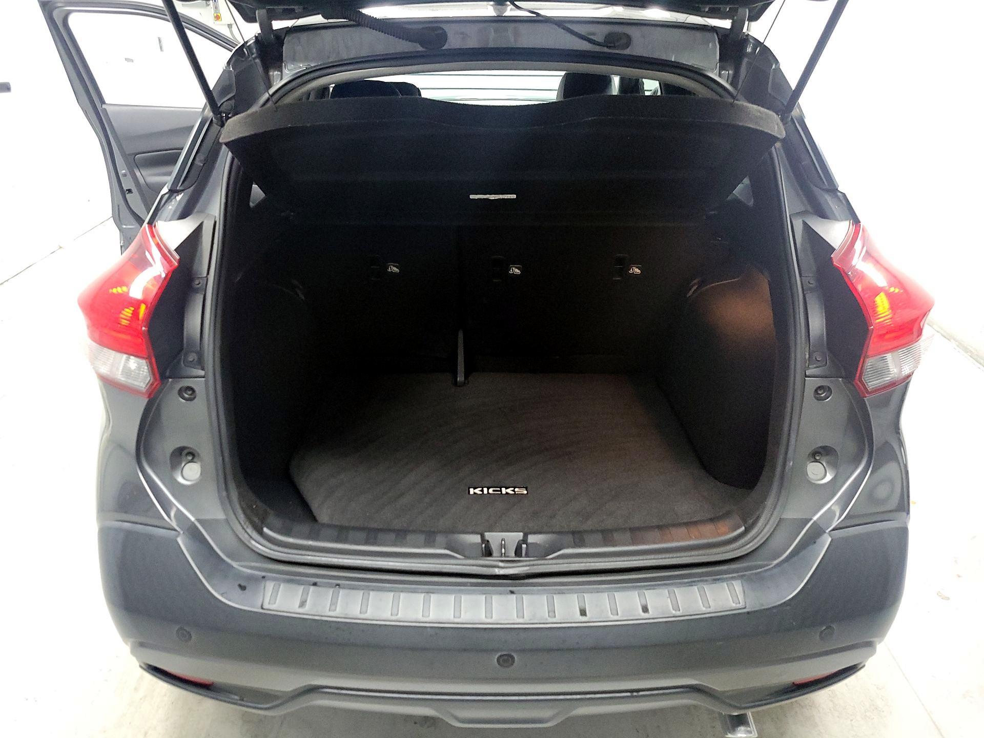 Thumbnail: 2019 Nissan Kicks - 18