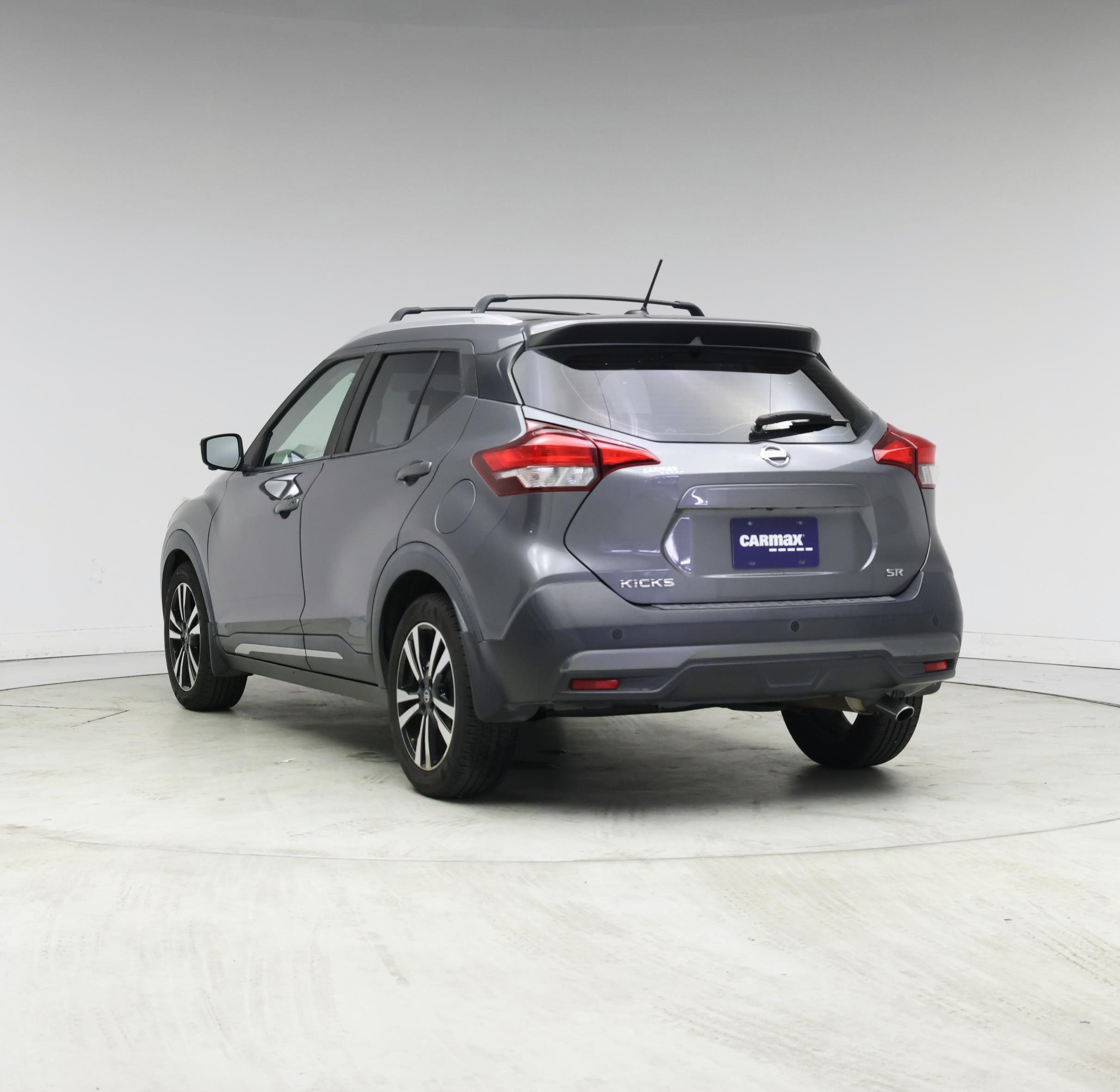 Thumbnail: 2019 Nissan Kicks - 2