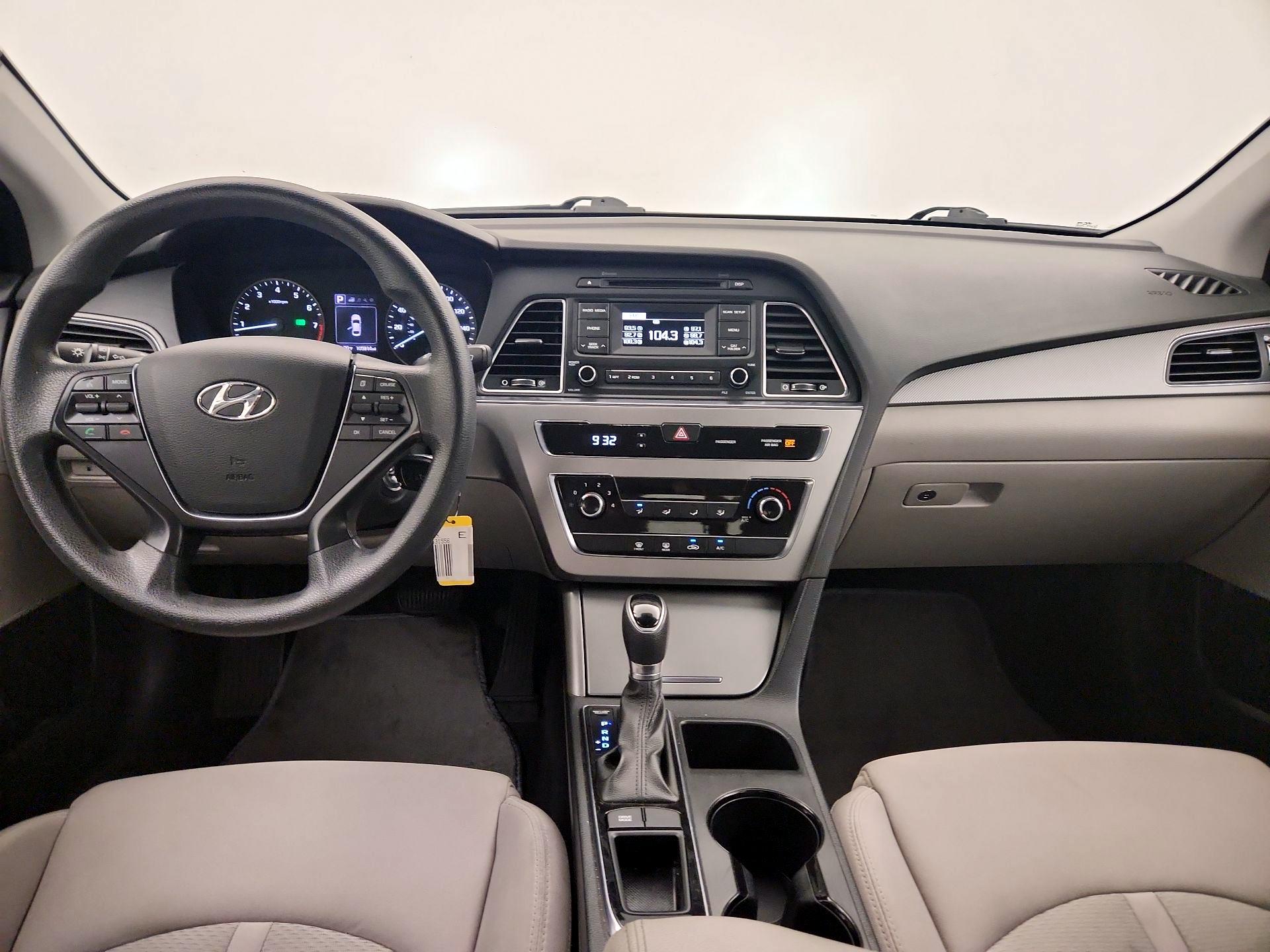 Thumbnail: 2017 Hyundai Sonata - 9