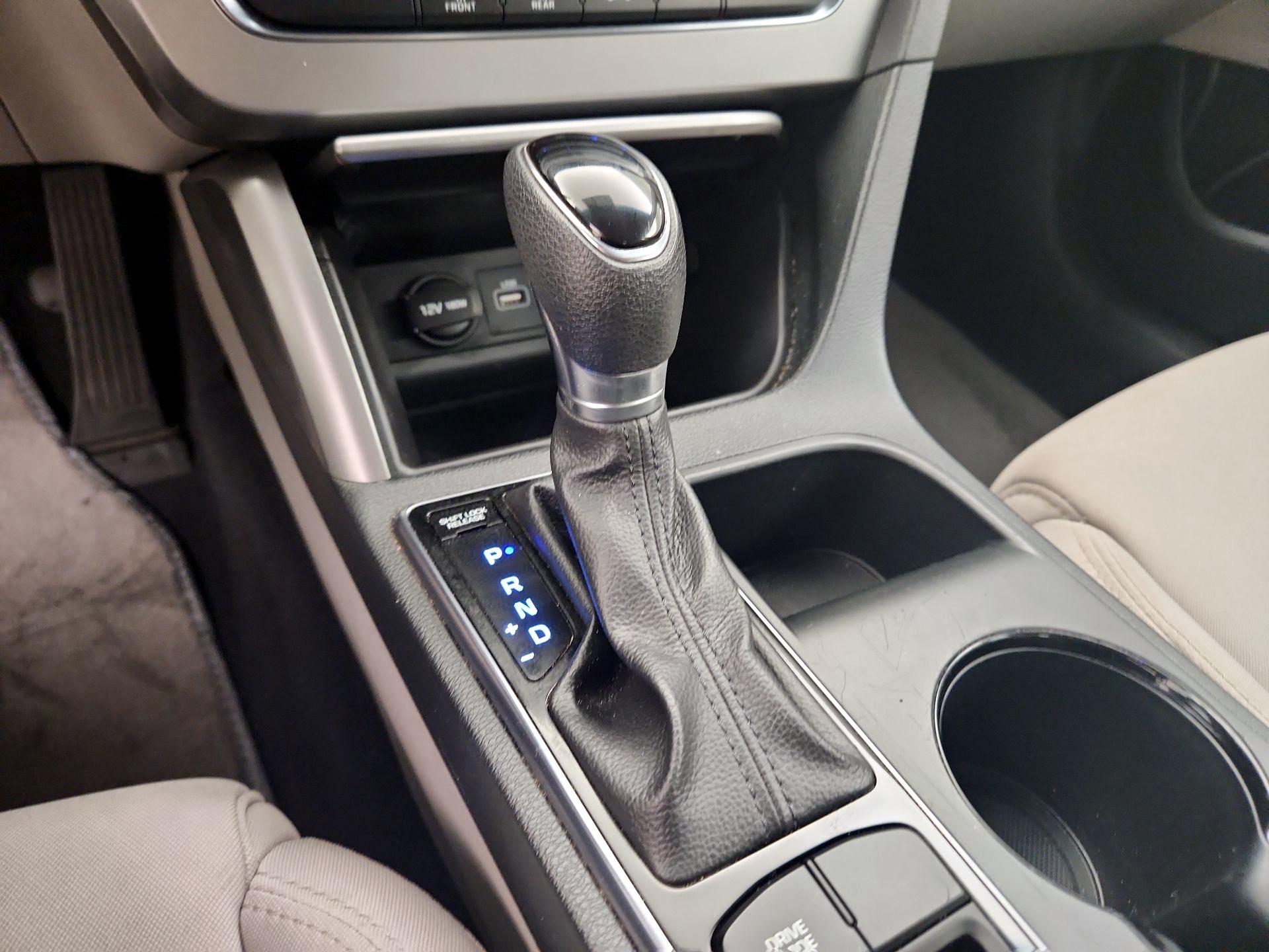 Thumbnail: 2017 Hyundai Sonata - 16