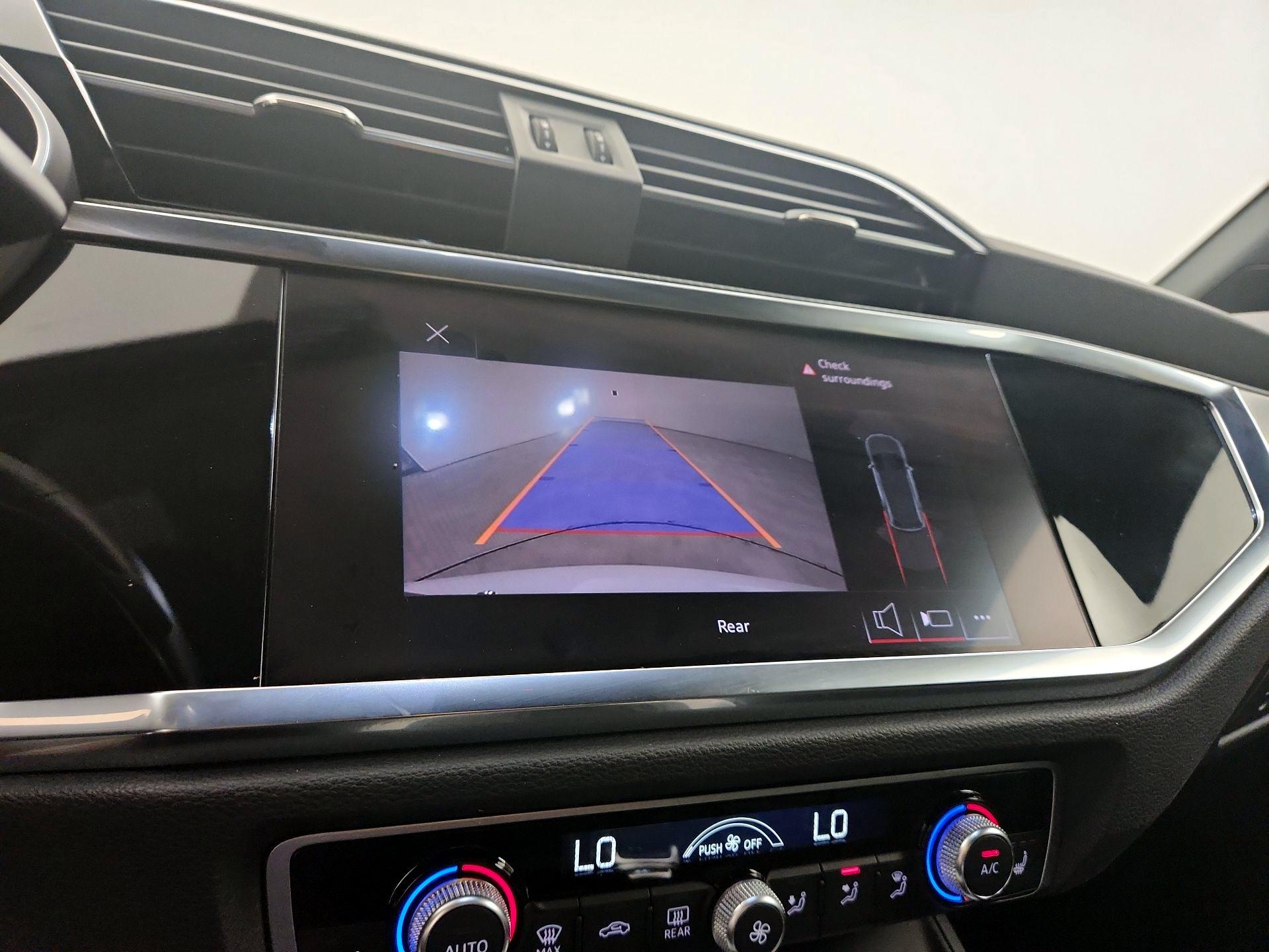 Thumbnail: 2022 Audi Q3 - 14
