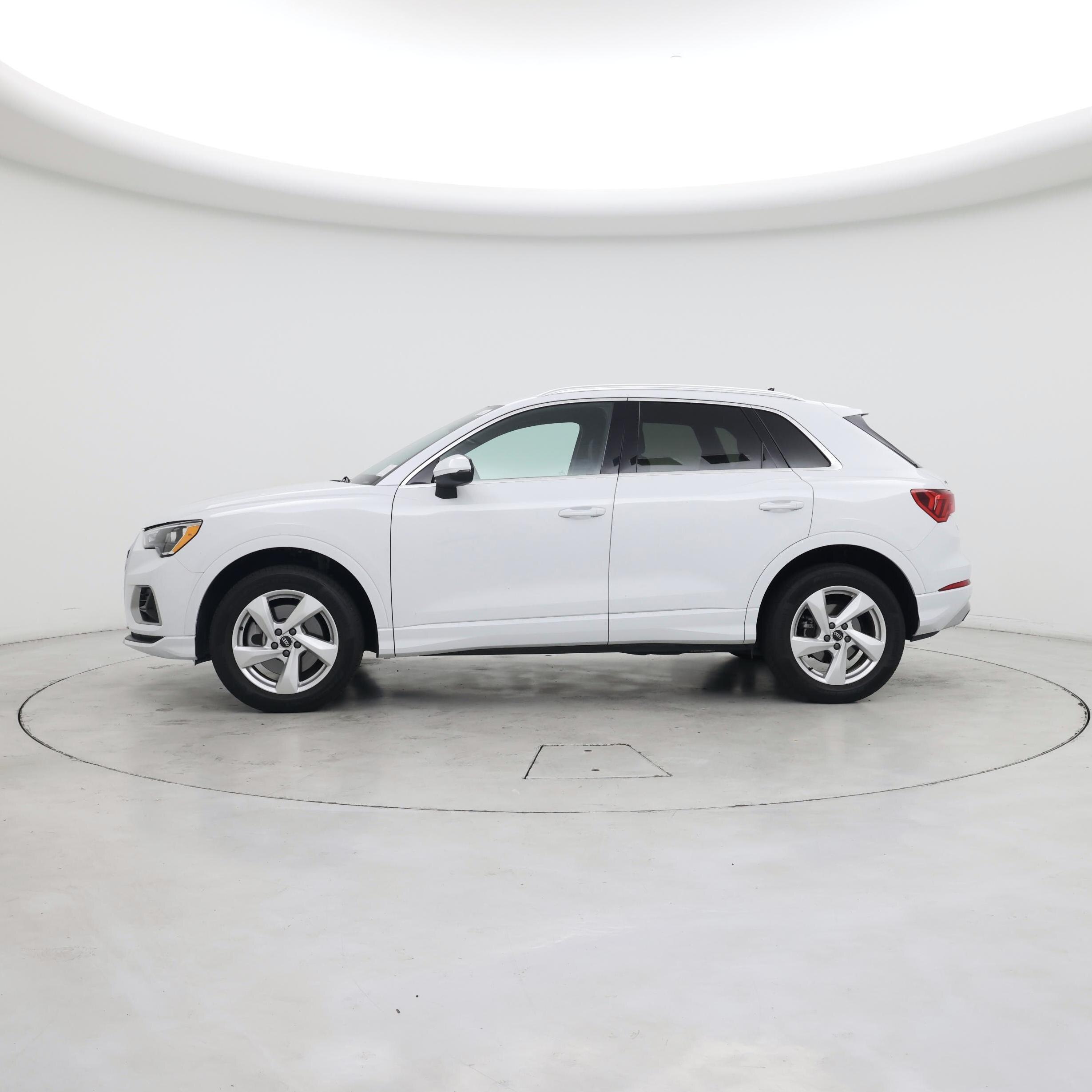 Thumbnail: 2022 Audi Q3 - 3