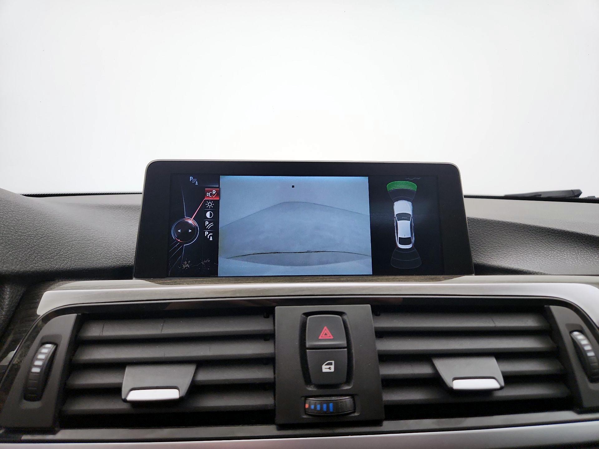 Thumbnail: 2015 BMW 4 Series - 15