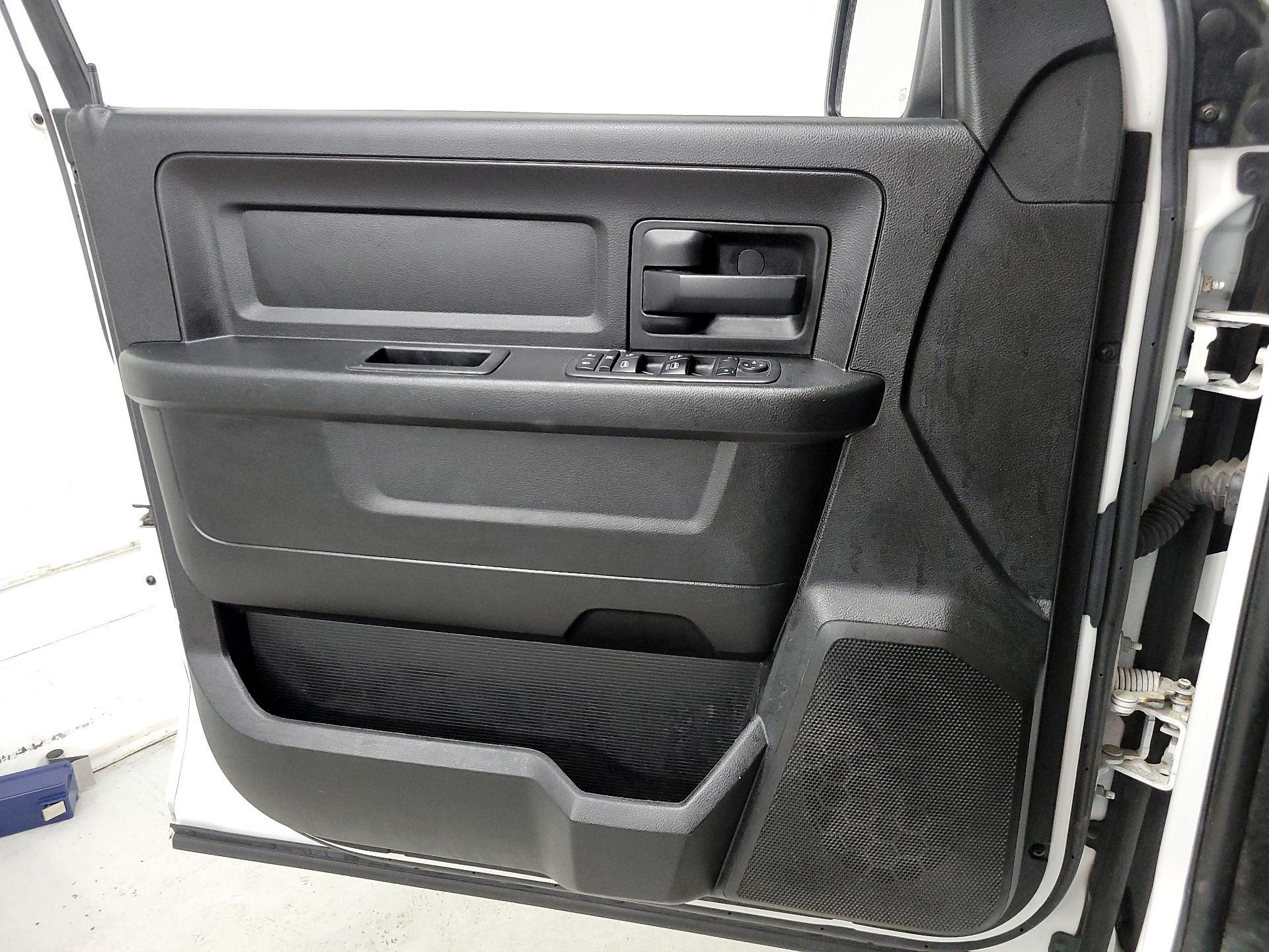 Thumbnail: 2019 RAM 1500 Classic - 12